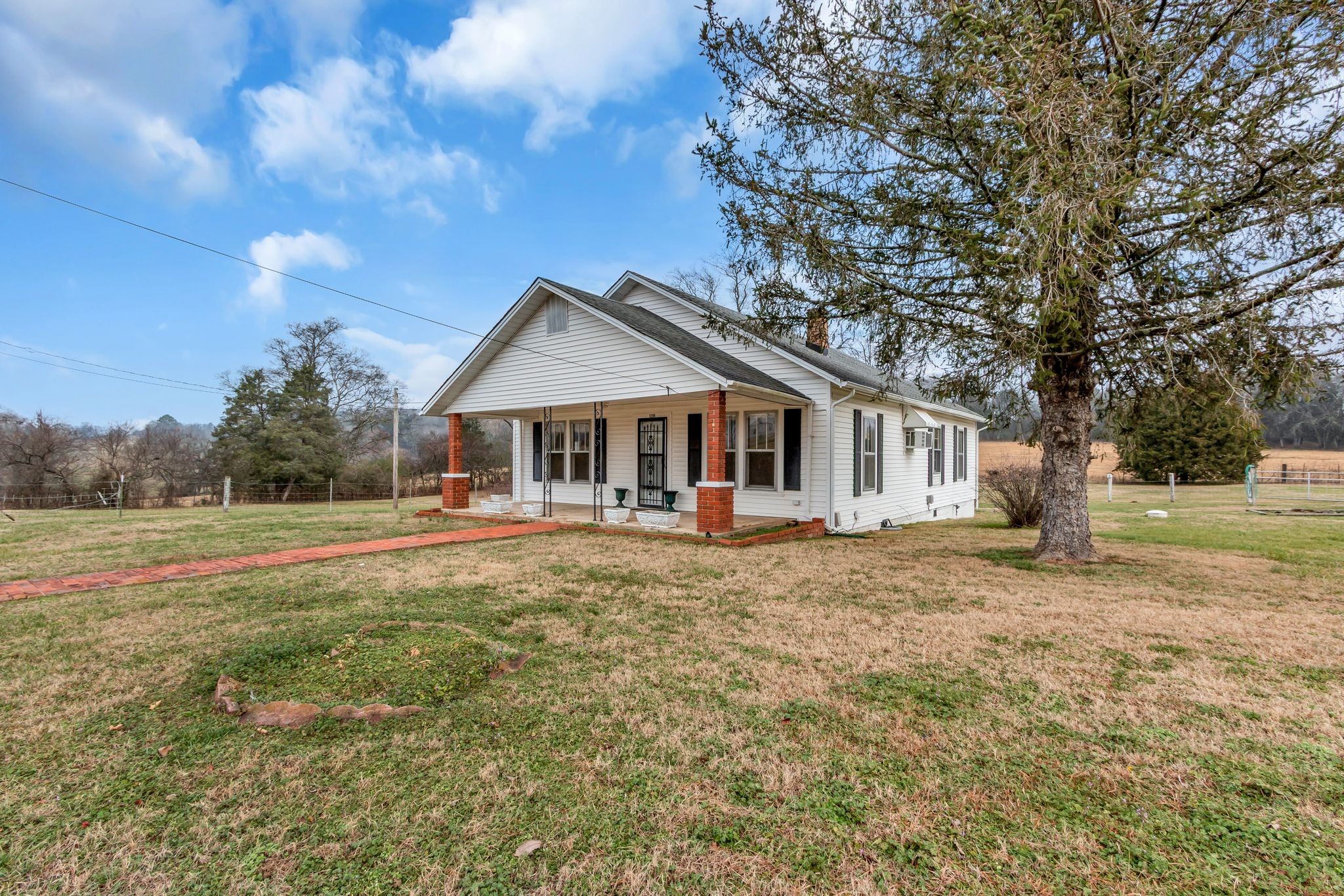 3288 Williamsport Pike W, Williamsport, TN 38487