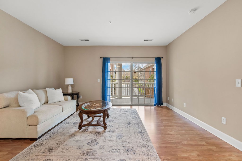 8045 Bienville Dr #5, Nashville, TN 37211