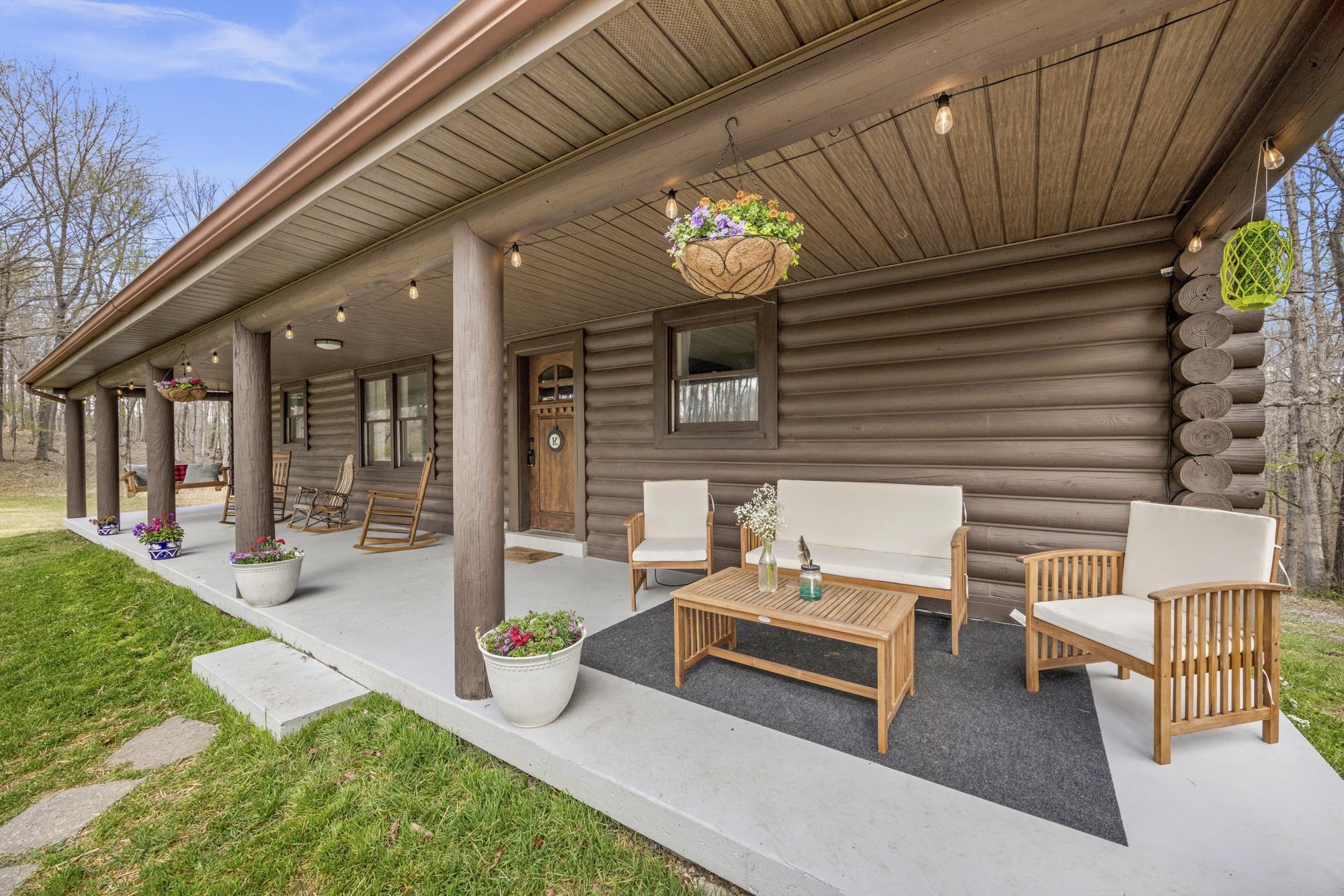 1300 Ridge Rd, Dickson, TN 37055