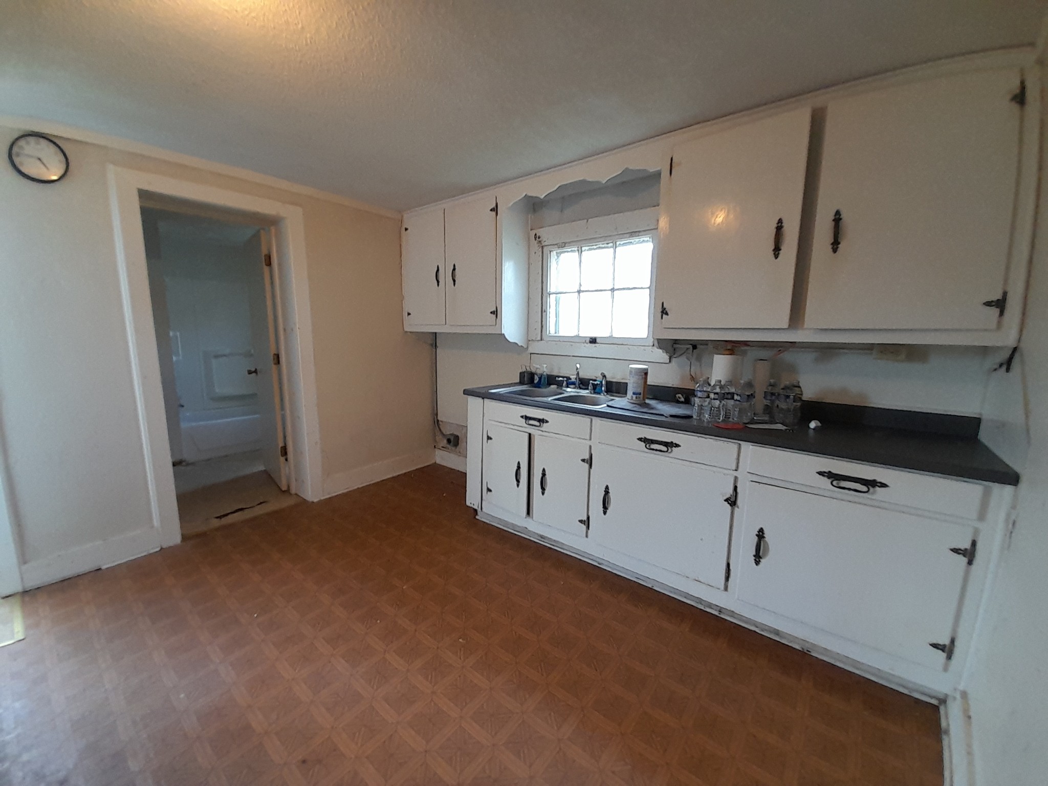 218 E 16th St, Columbia, TN 38401