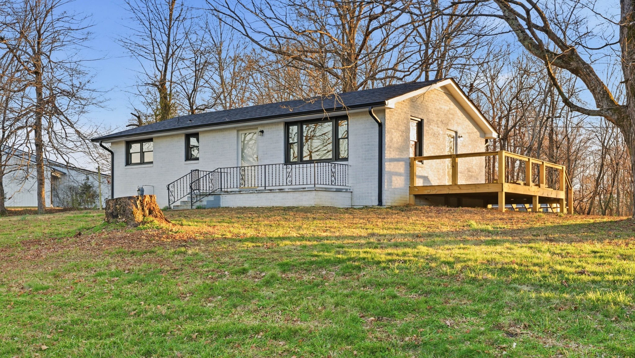 1360 Highway 49 E, Charlotte, TN 37036