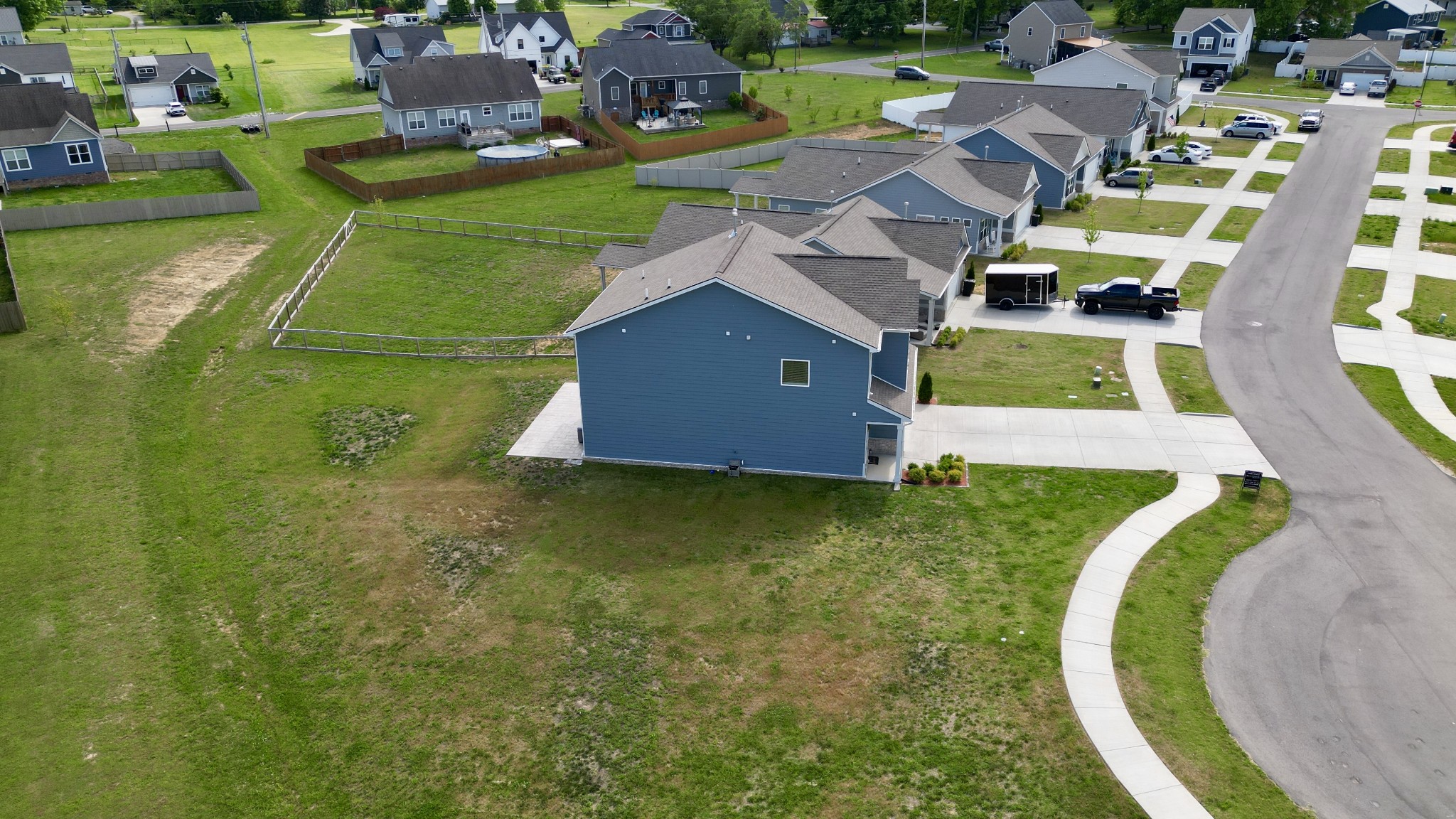 1014 Village Ct, Burns, TN 37029