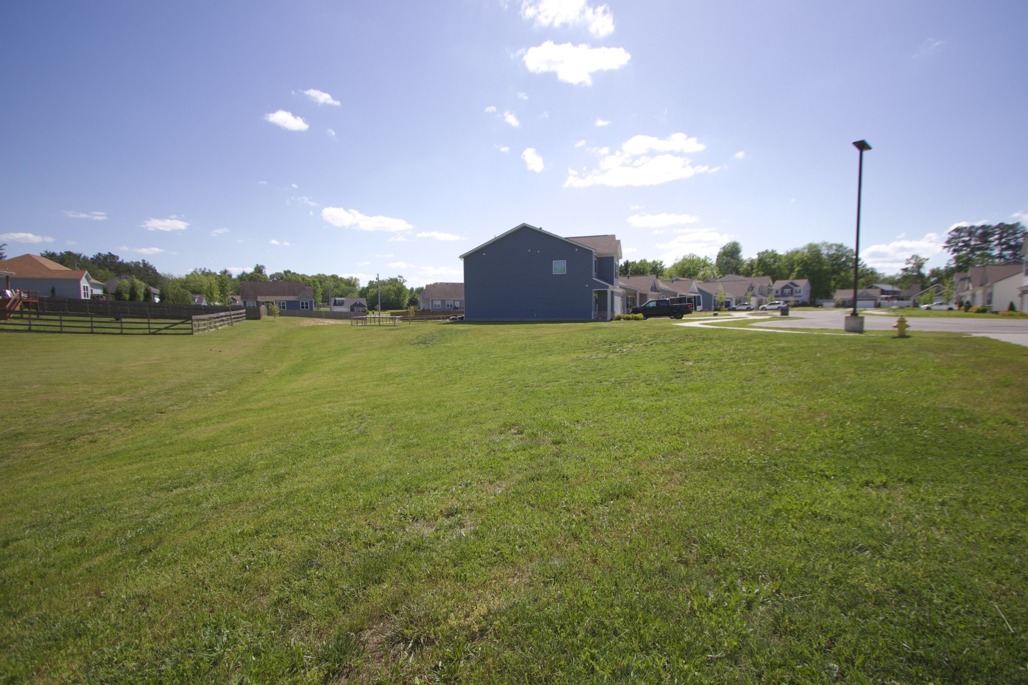 1014 Village Ct, Burns, TN 37029