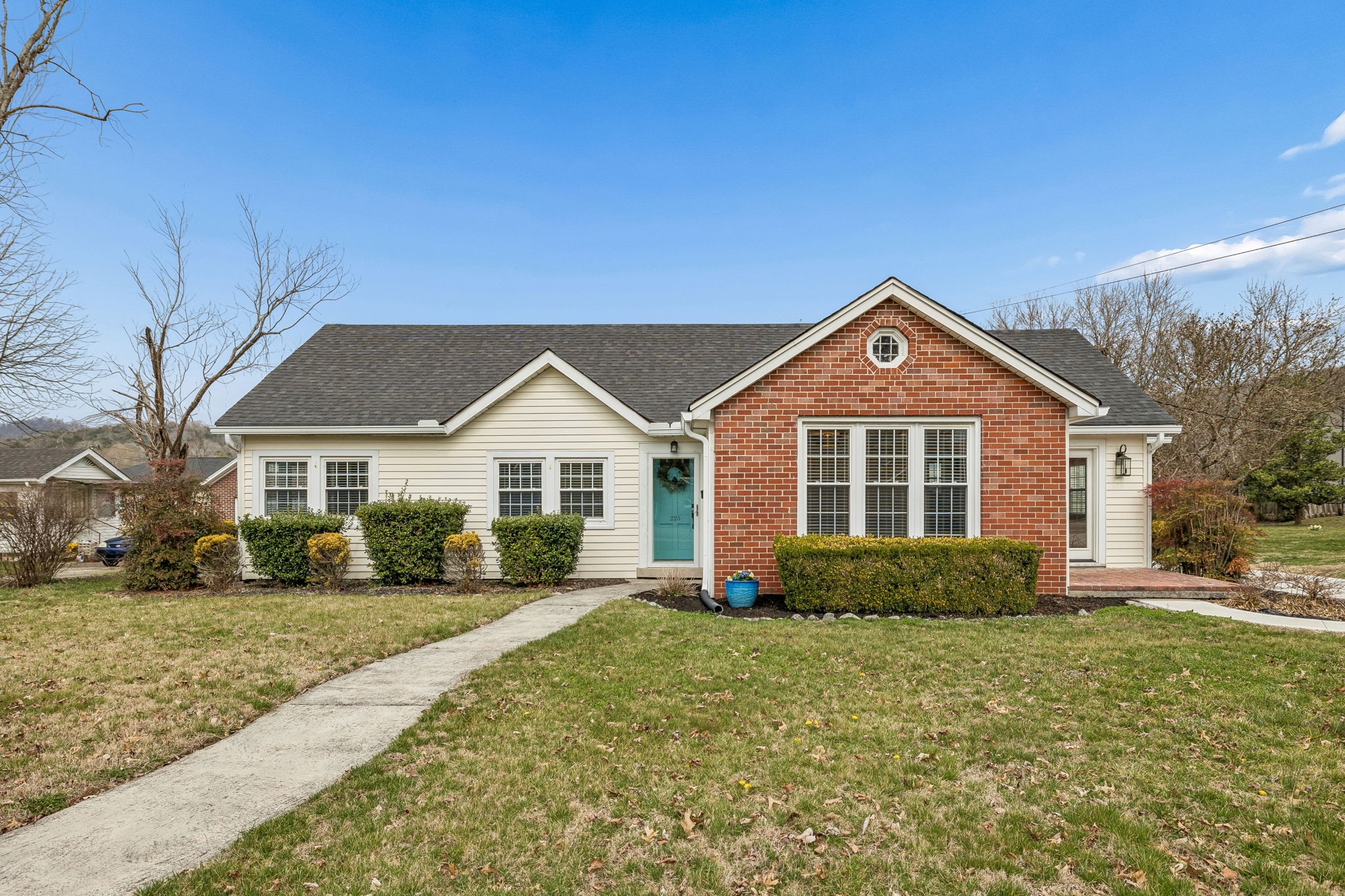 225 Jackson Ave, Carthage, TN 37030