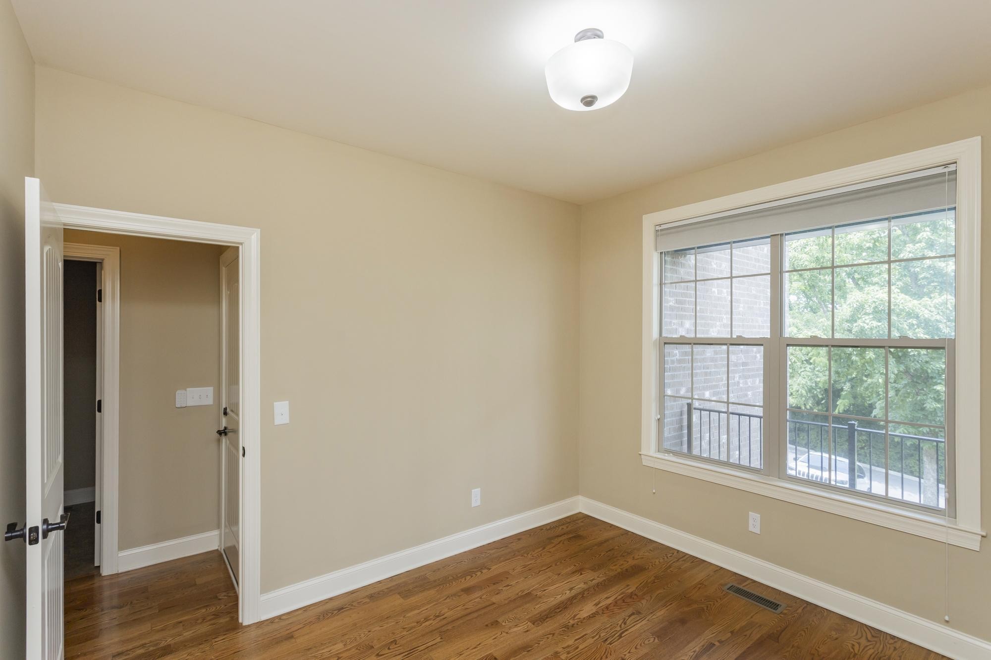111 Country Hills Dr, Hendersonville, TN 37075