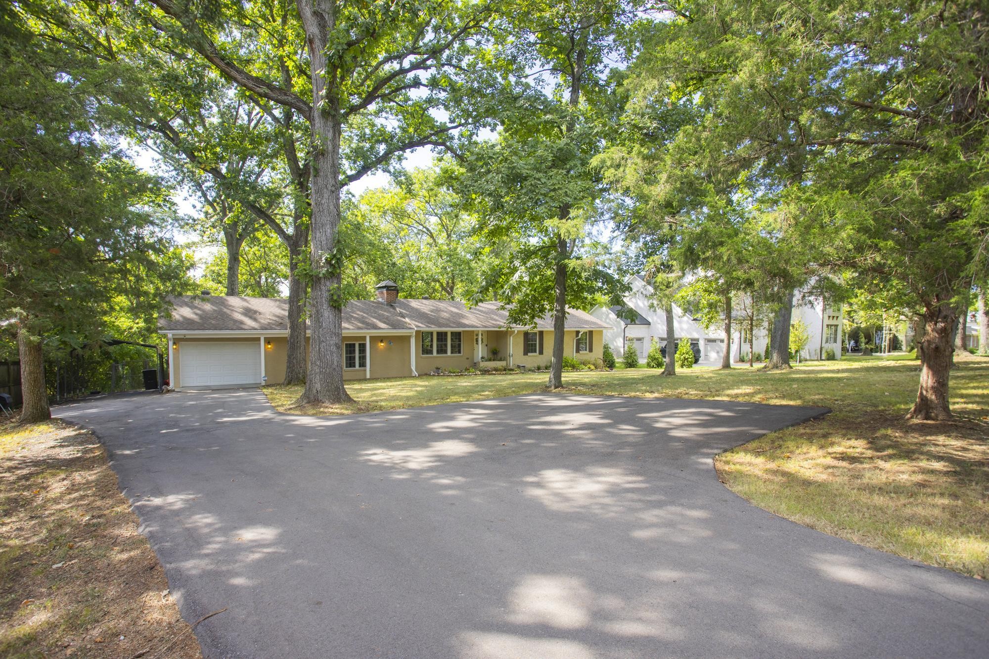 773 Brook Hollow Rd, Nashville, TN 37205