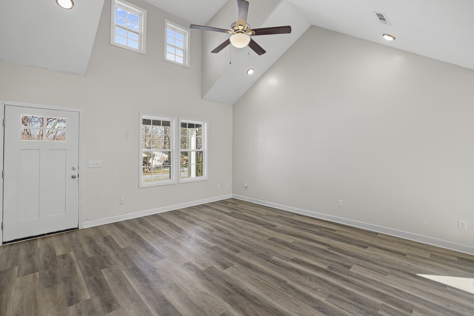 294 Morton Ave, Gallatin, TN 37066