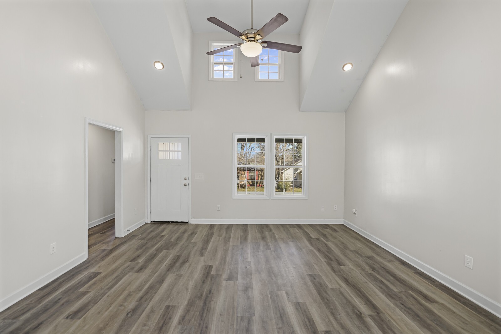 294 Morton Ave, Gallatin, TN 37066