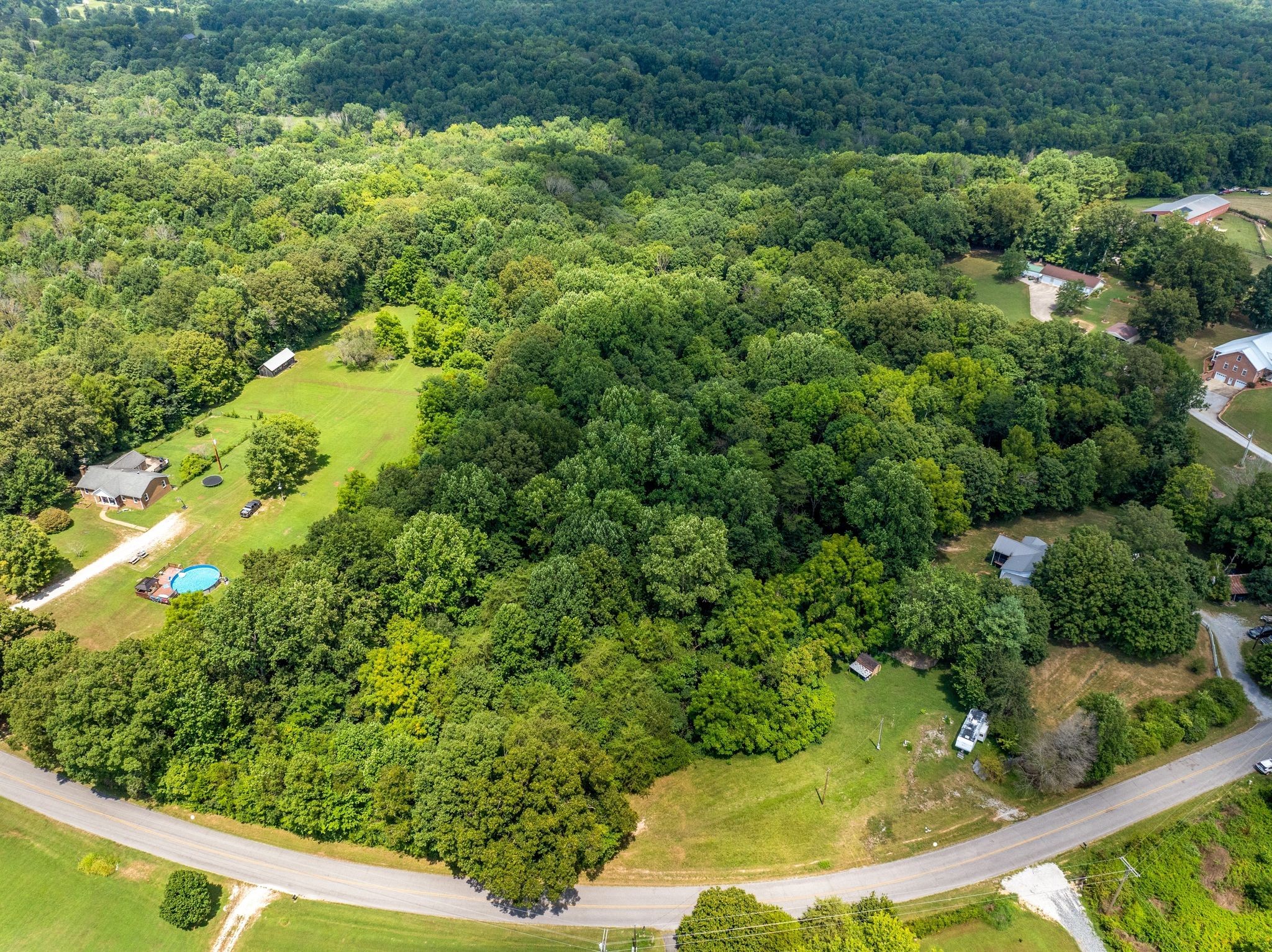 1374 Deal Rd, Burns, TN 37029