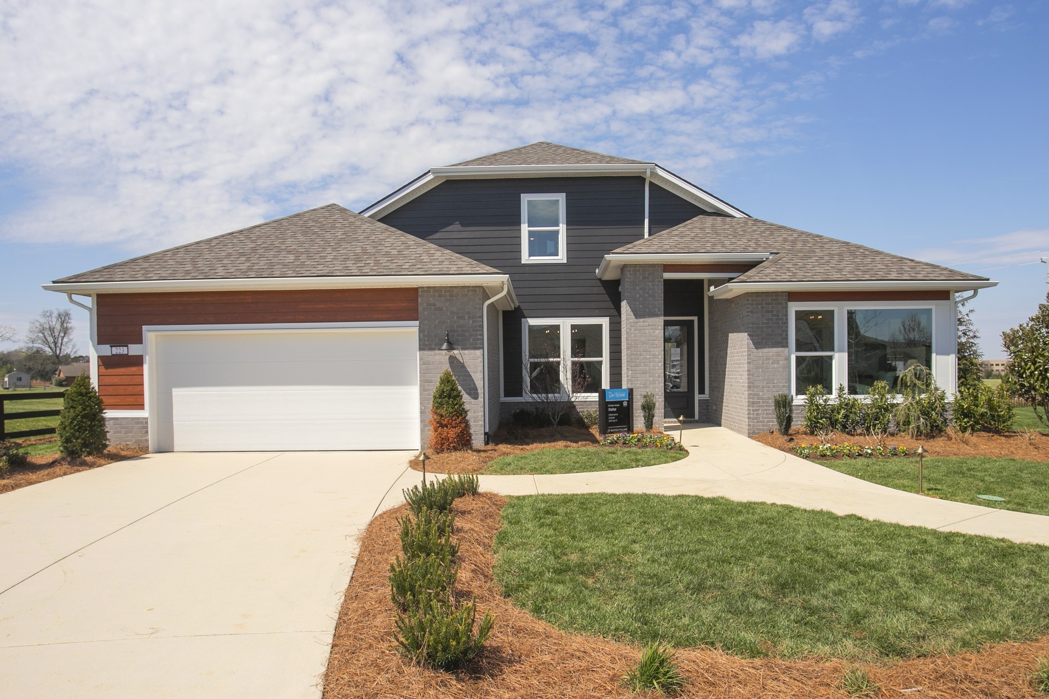 825 Everglade Dr, Lebanon, TN 37090
