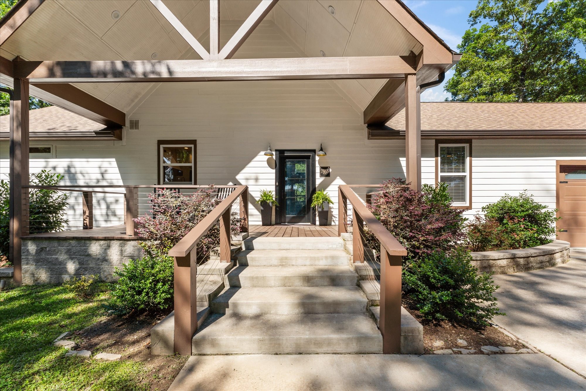 7865 Barnhill Rd, Primm Springs, TN 38476
