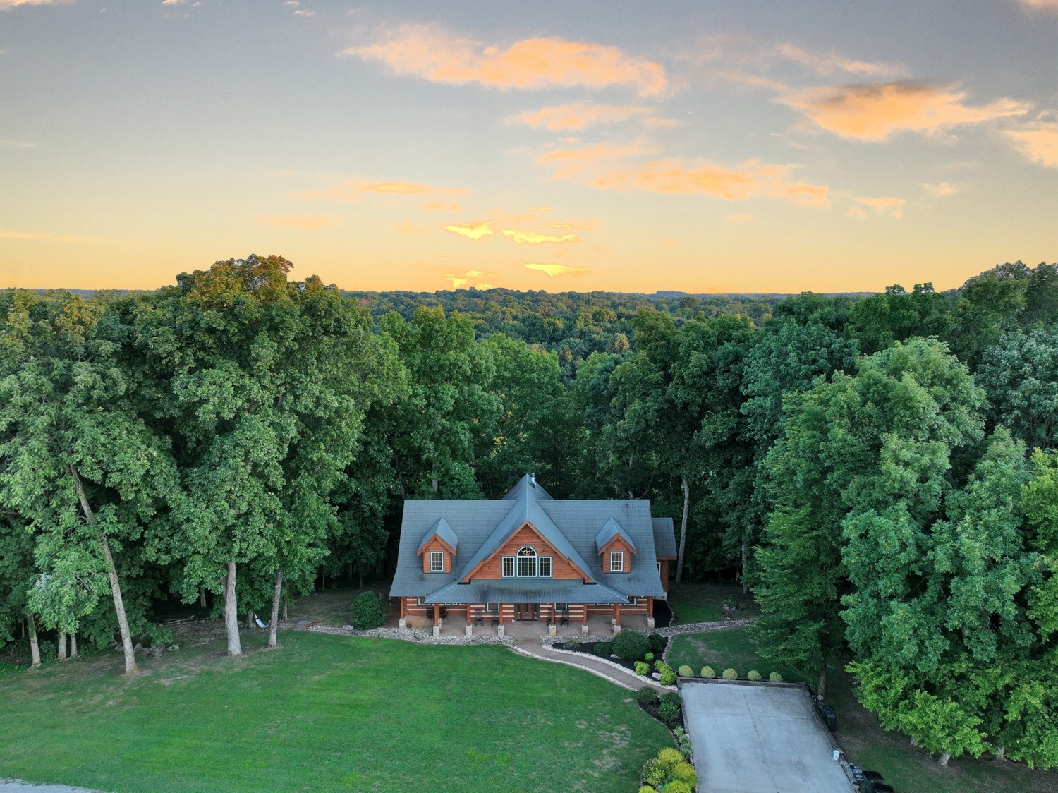 8265 Guthrie Rd, Cross Plains, TN 37049