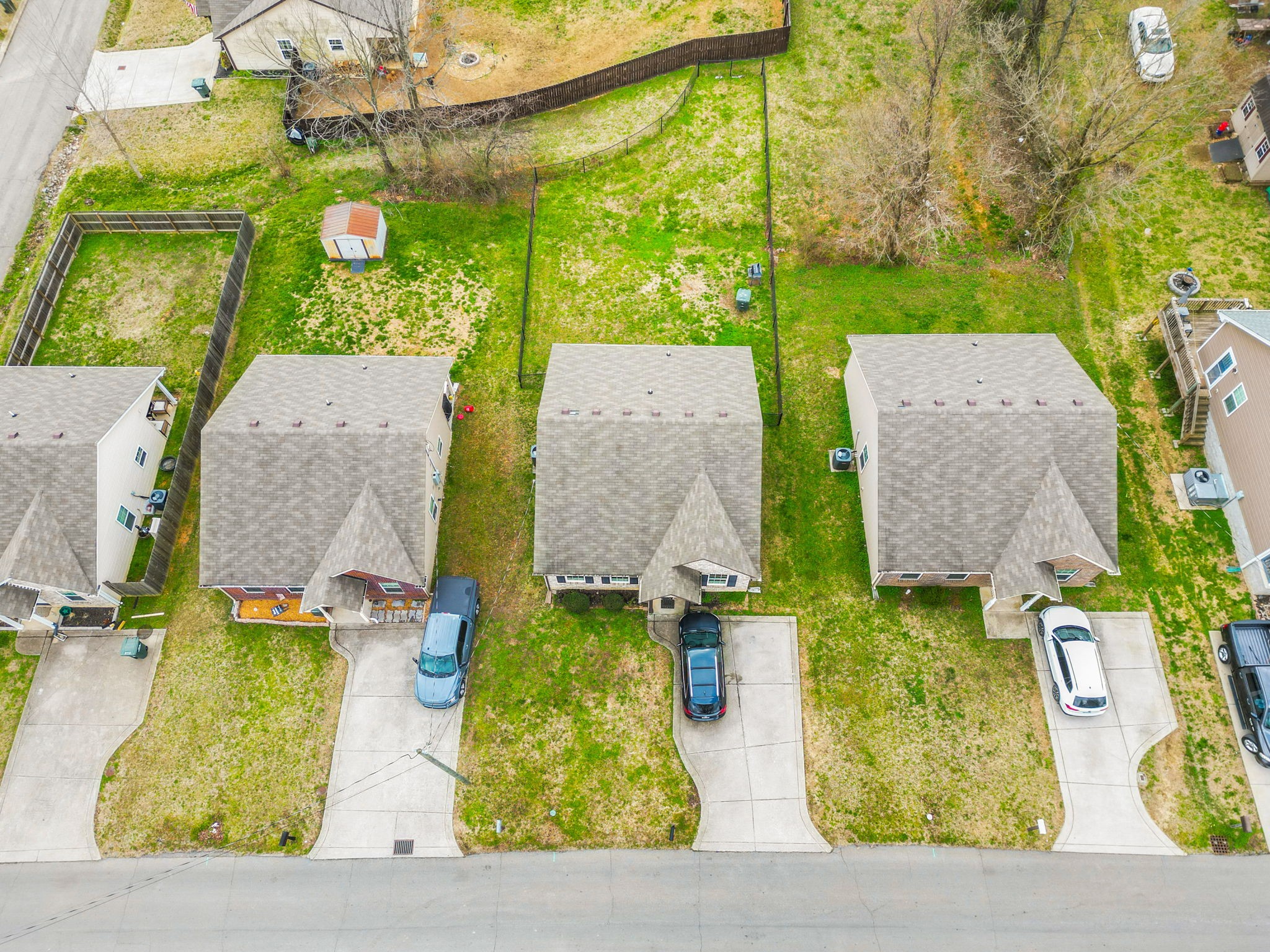914 16th Ave E, Springfield, TN 37172