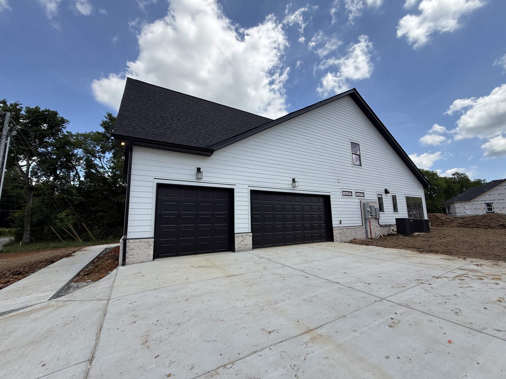 2716 Canton Dr, Murfreesboro, TN 37129