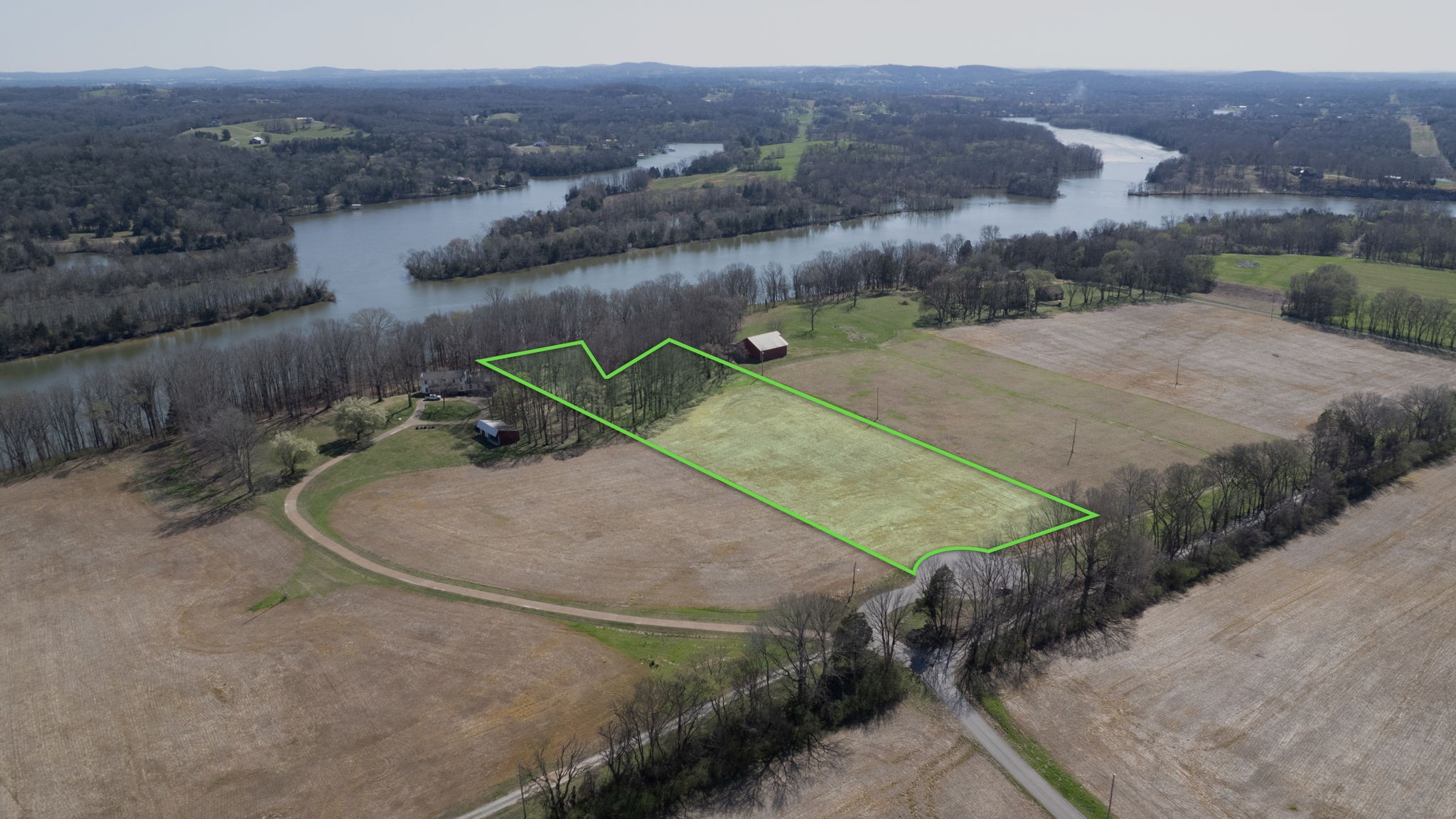 1111 E Robertson Rd, Castalian Springs, TN 37031