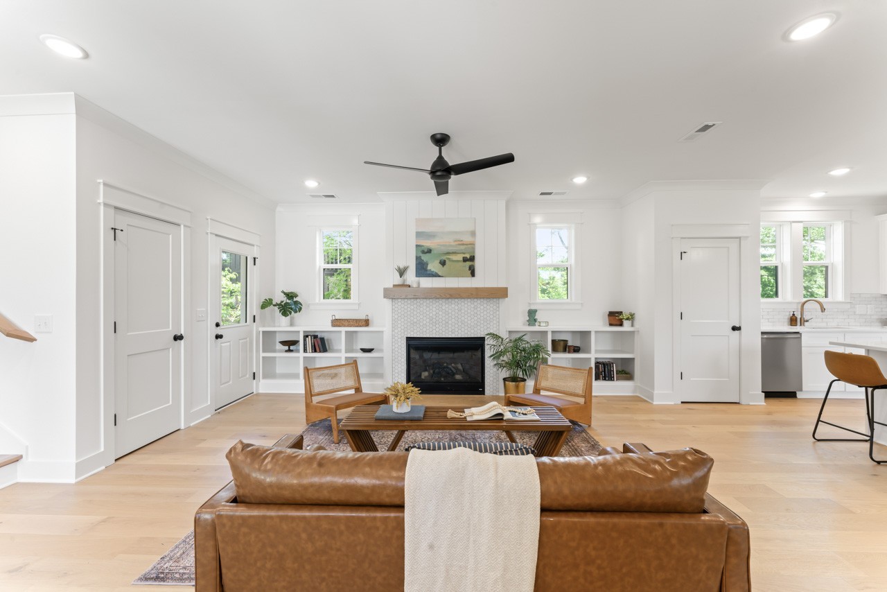 2301 Brittany Dr, Nashville, TN 37206