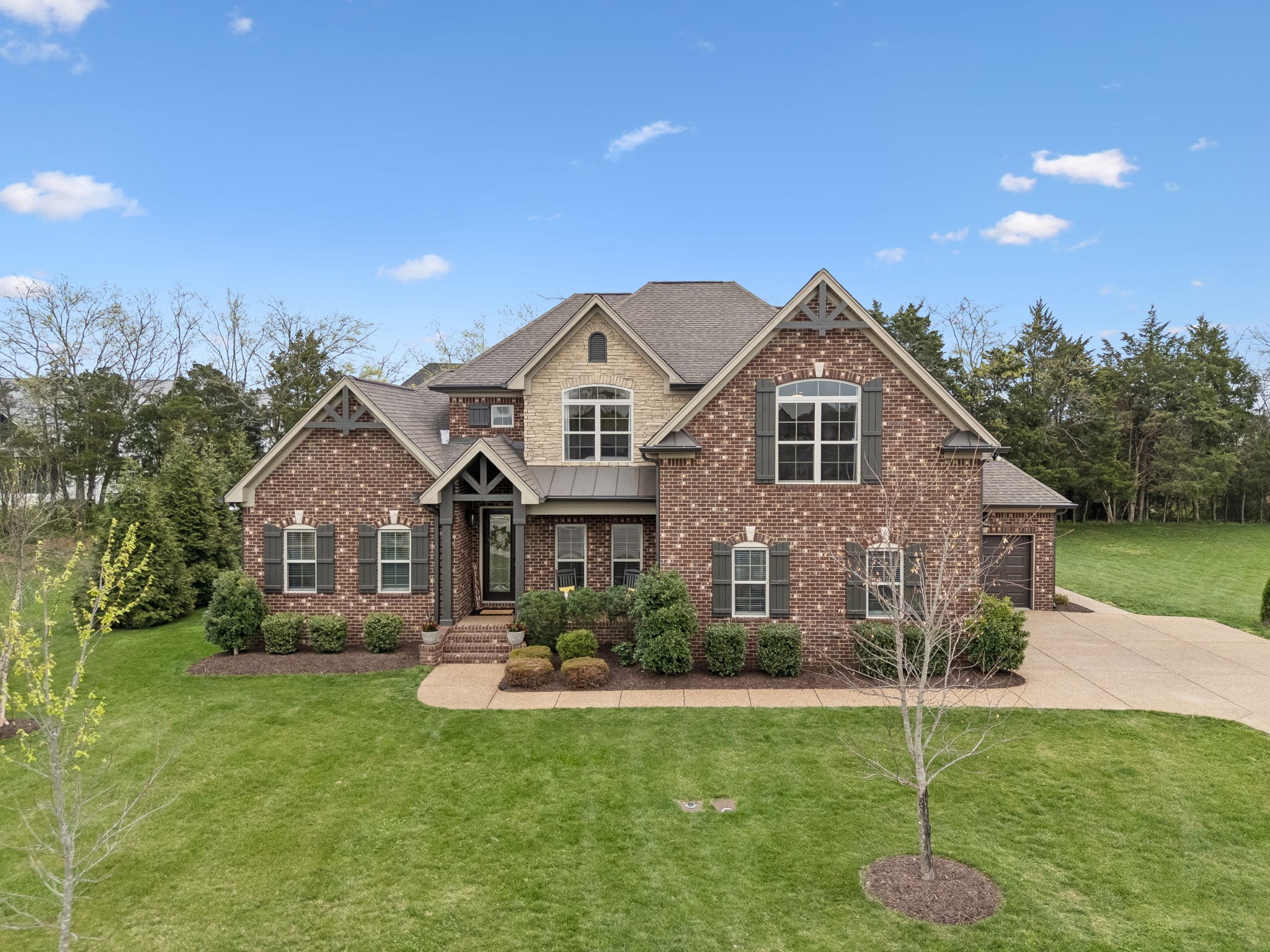 907 Larkspur Ln, Lebanon, TN 37087