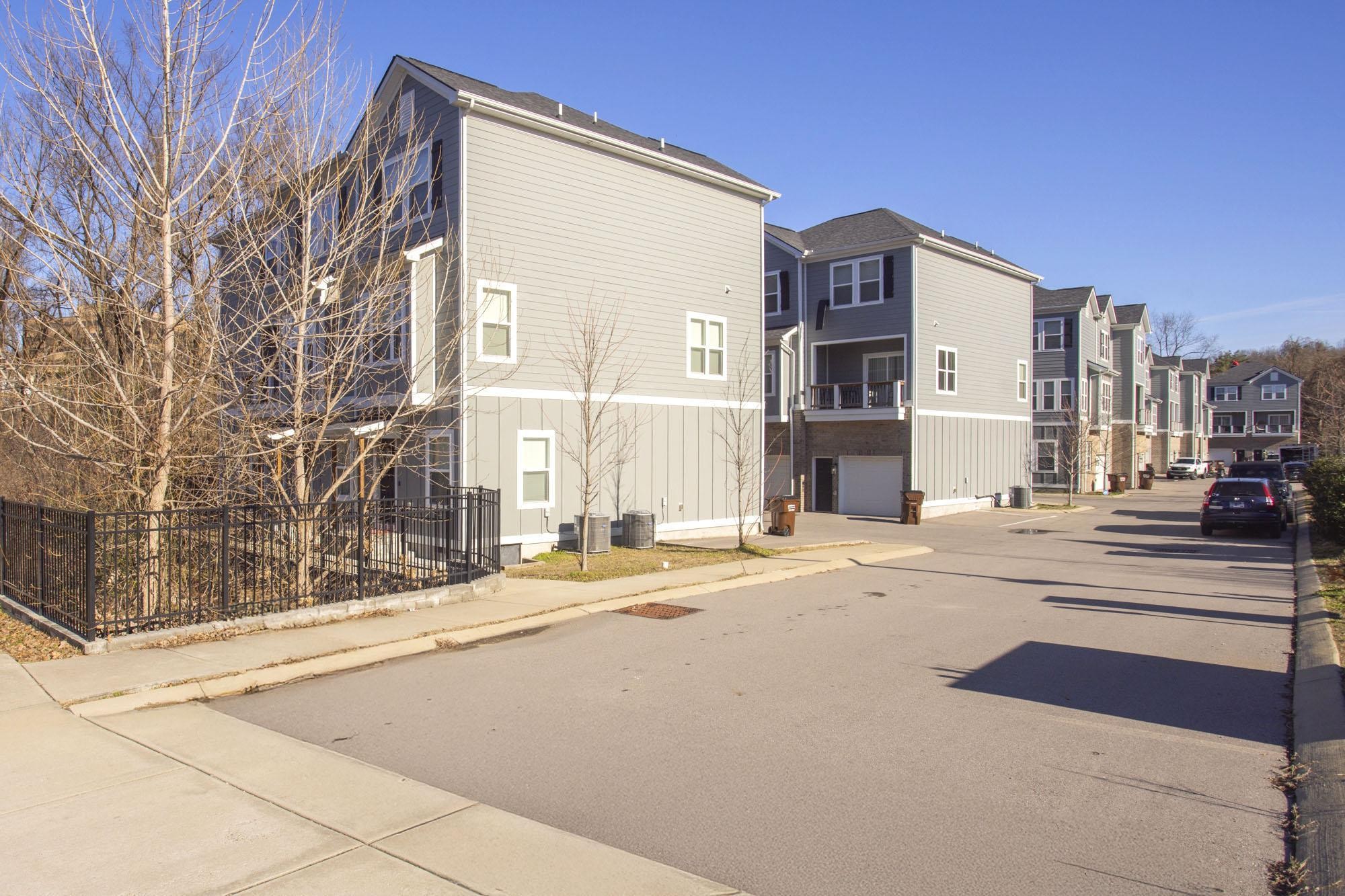 450 Glastonbury Rd #3, Nashville, TN 37217