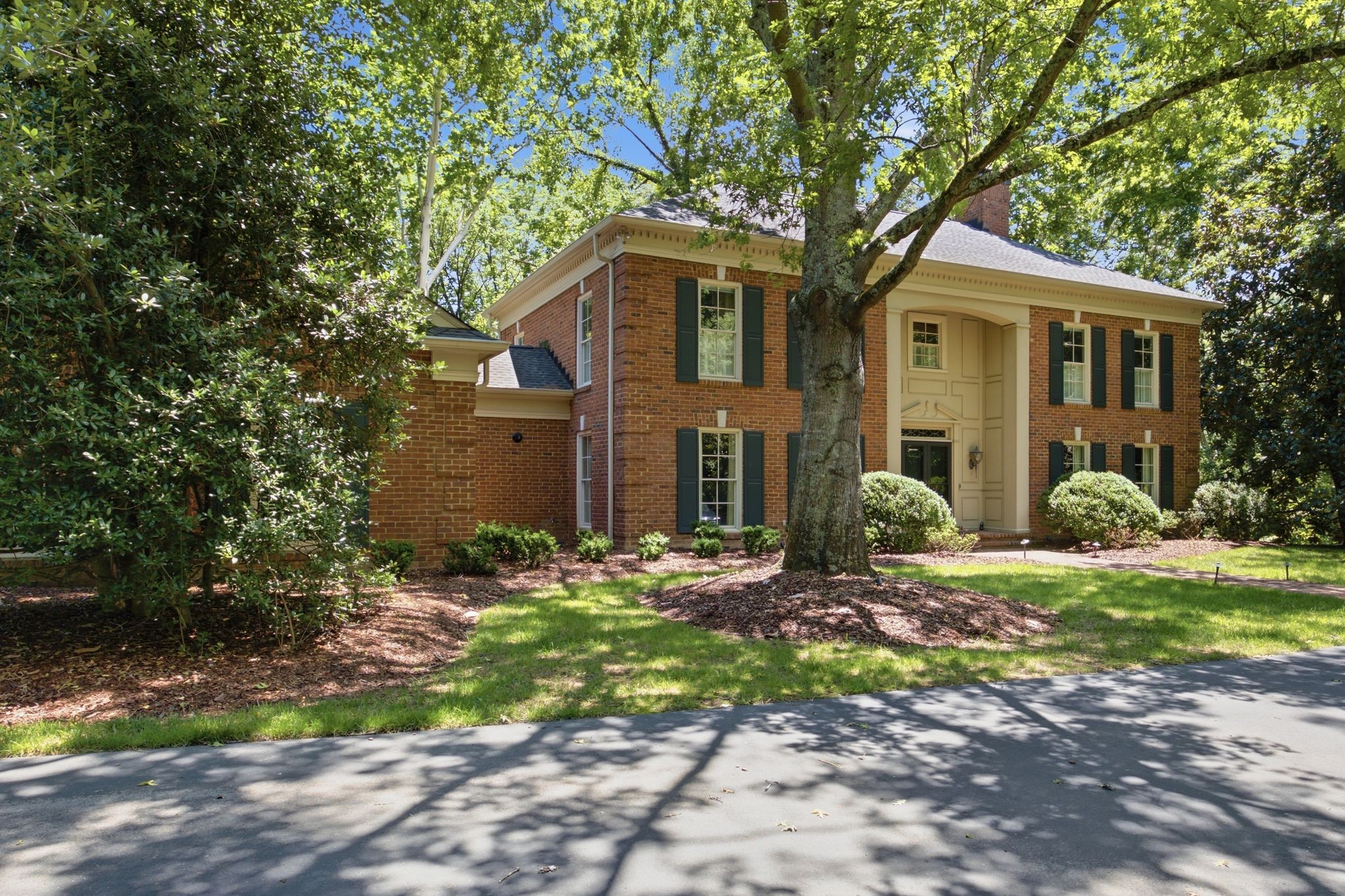 4383 Chickering Ln, Nashville, TN 37215