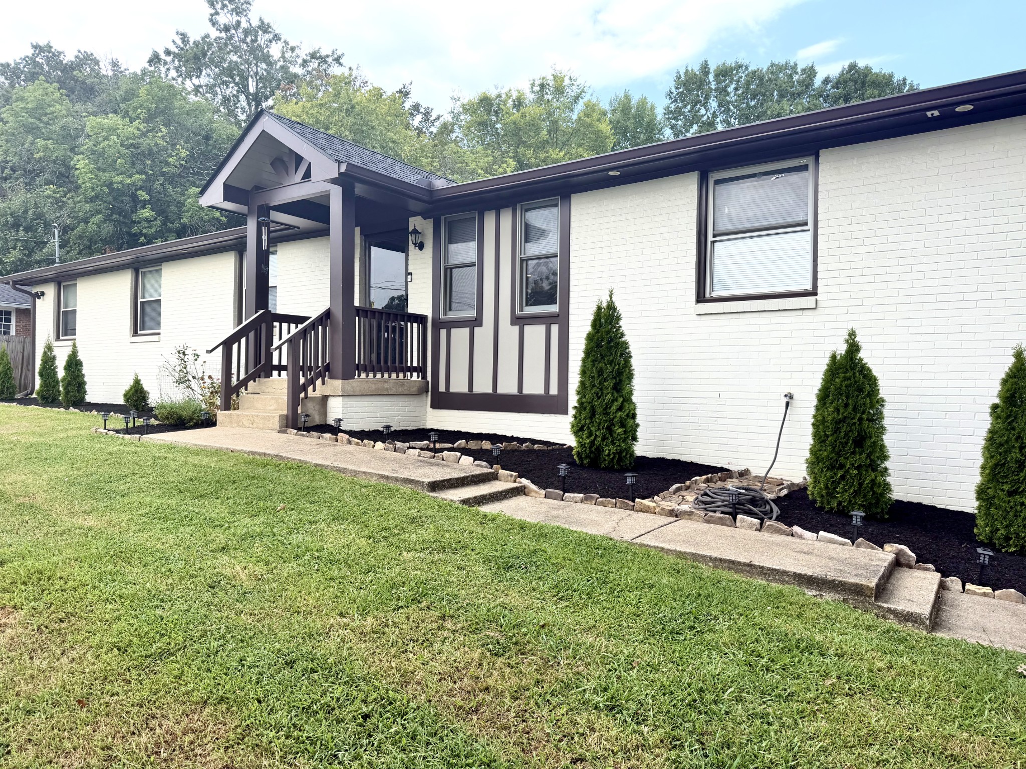 233 Riverwood Dr, Hendersonville, TN 37075
