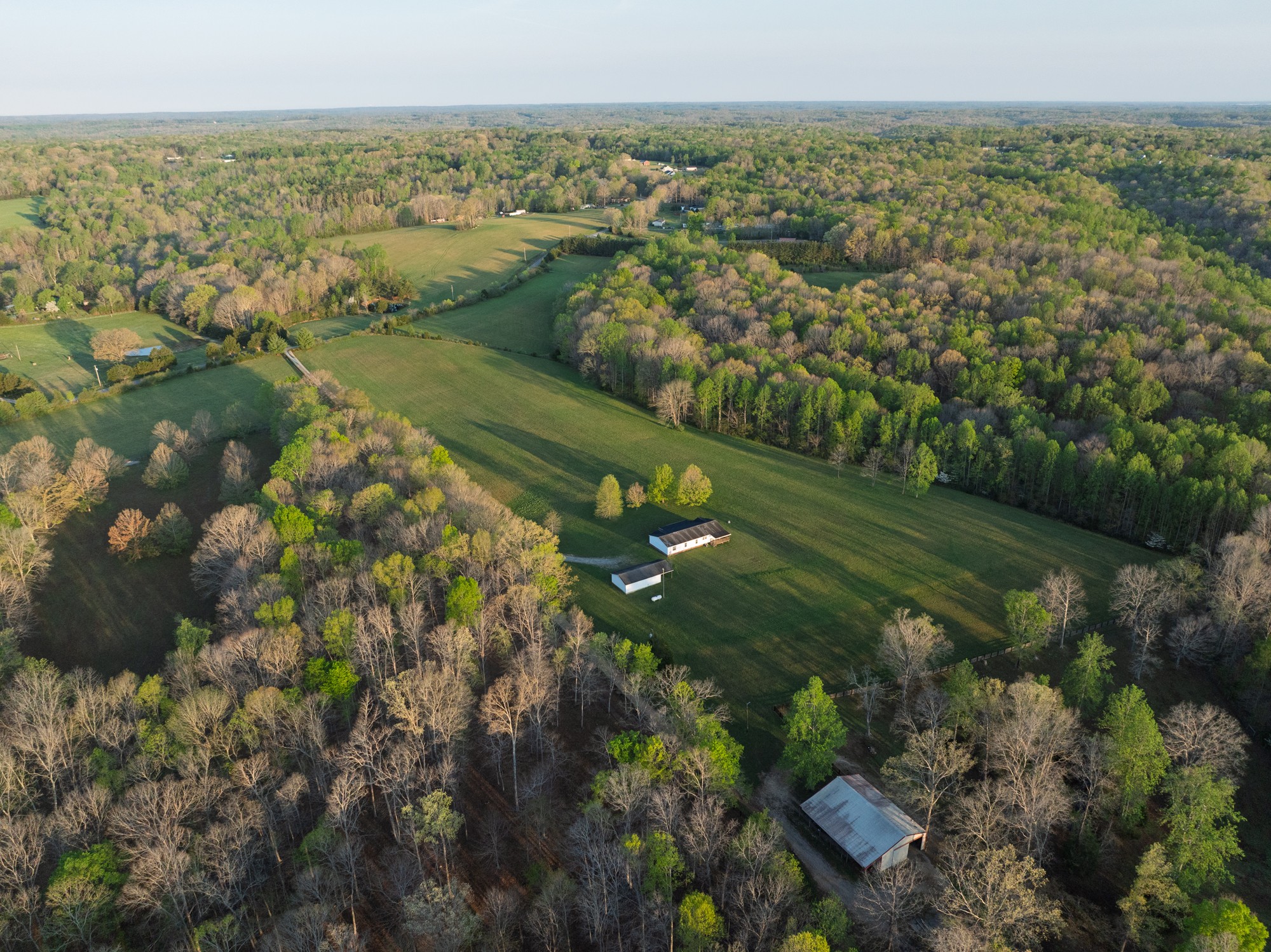 801 Collier Bend Rd, Charlotte, TN 37036