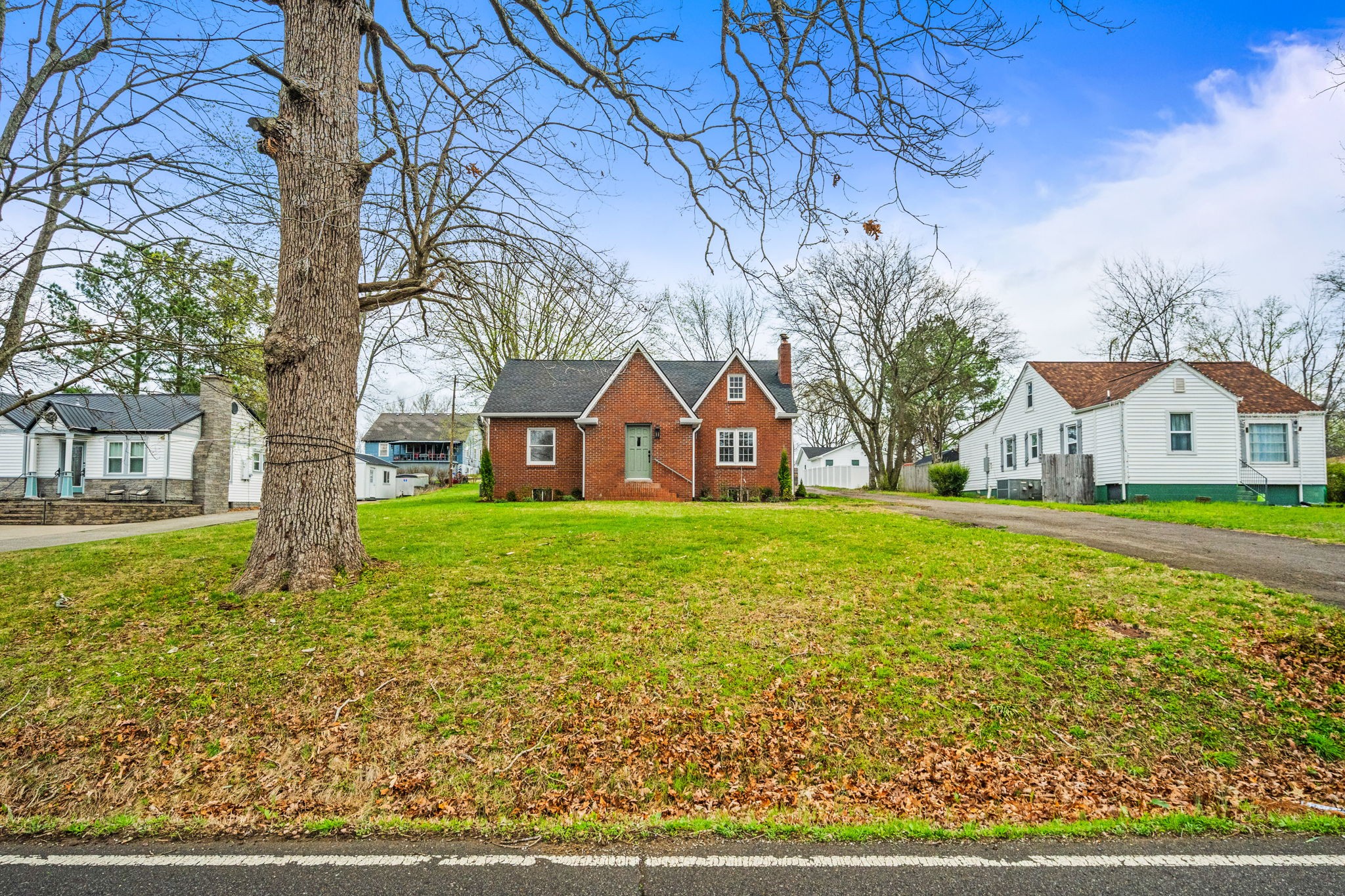 2302 Ruth St, Springfield, TN 37172