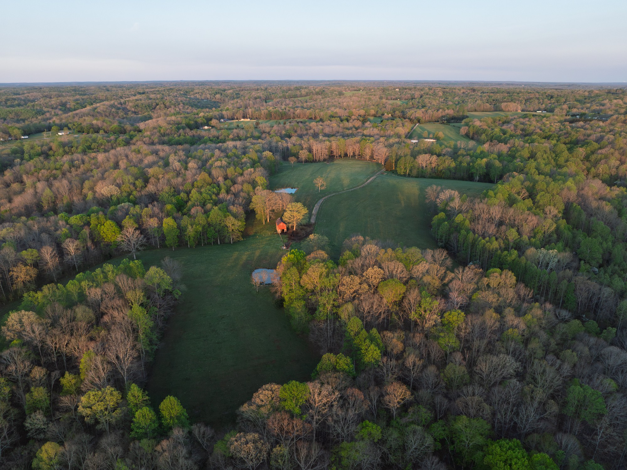 801 Collier Bend Rd, Charlotte, TN 37036