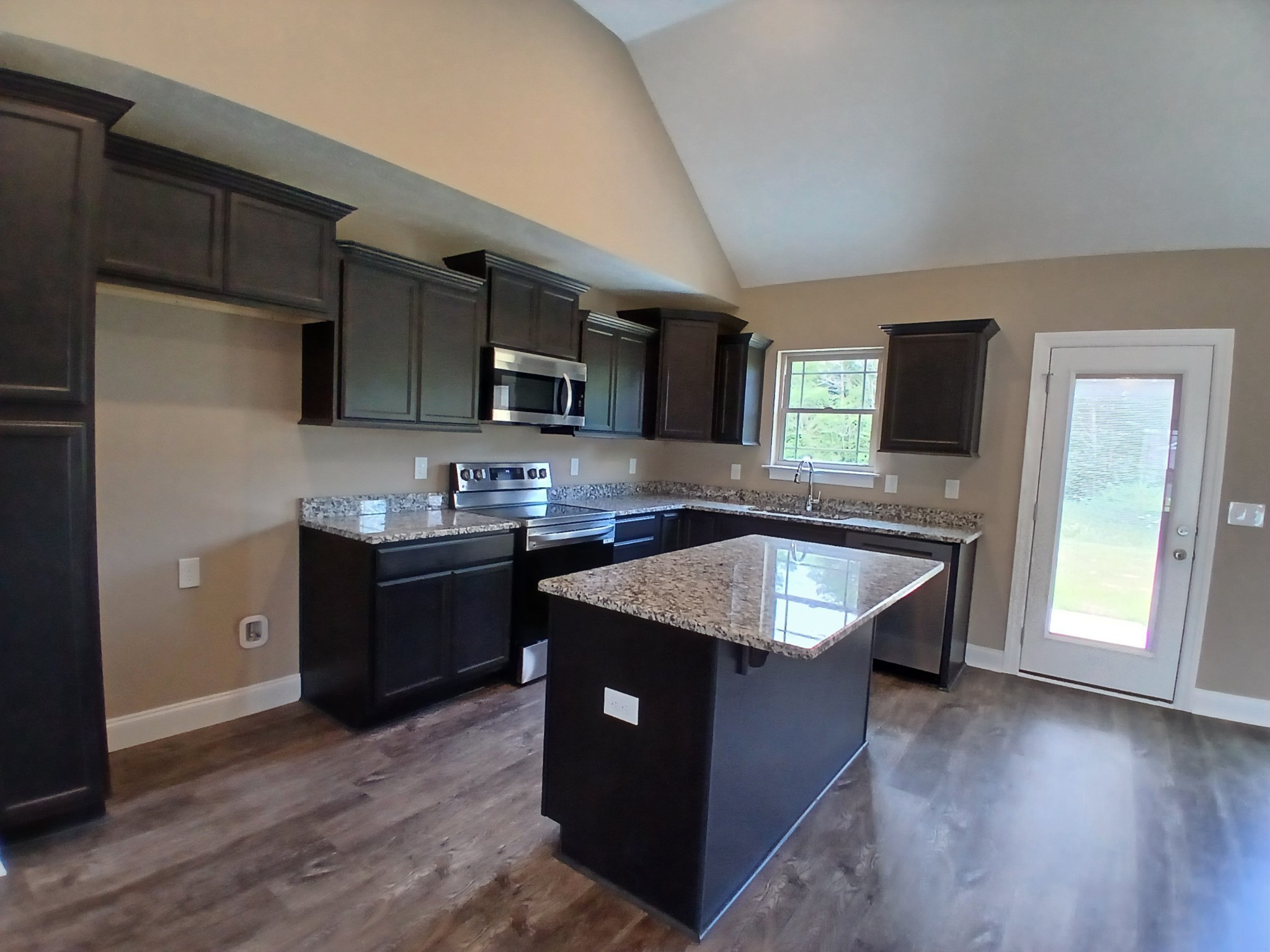 3017 Upstream Rd, Christiana, TN 37037