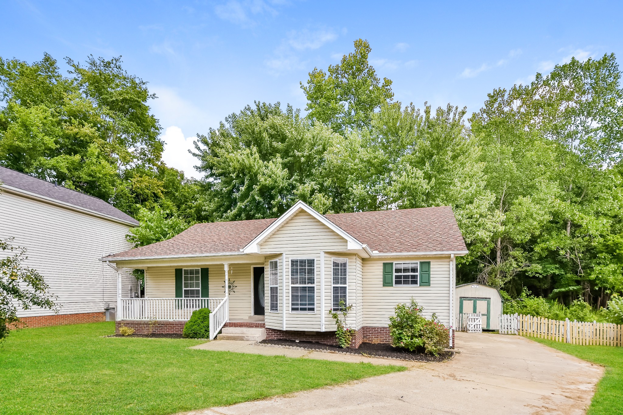 649 Laramie Dr, Springfield, TN 37172