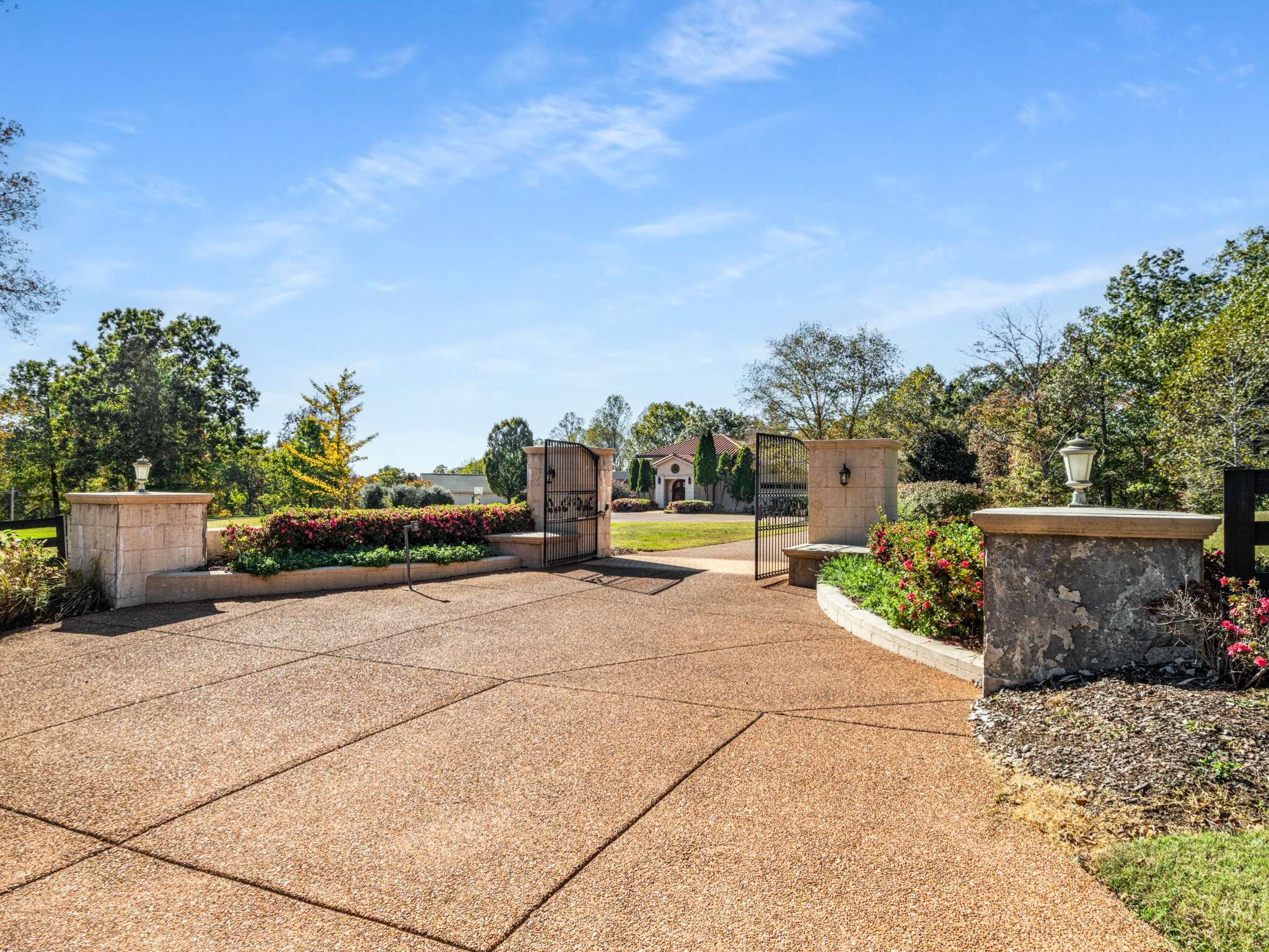 1032 Forest Dr, Kingston Springs, TN 37082