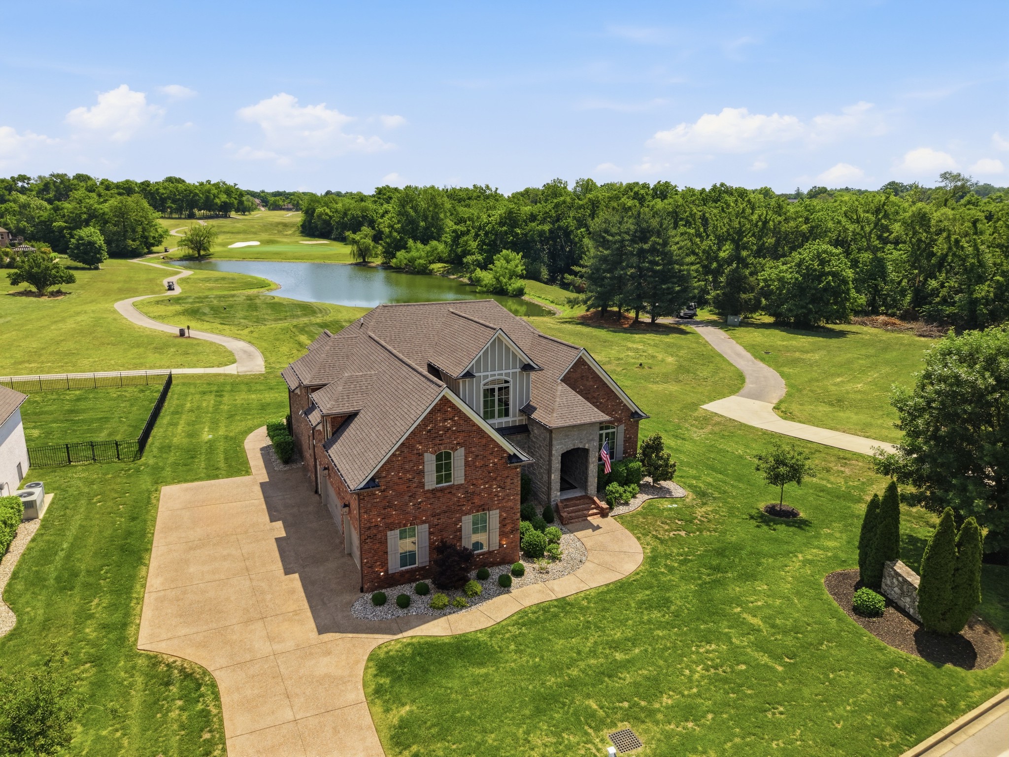 307 Five Oaks Blvd, Lebanon, TN 37087