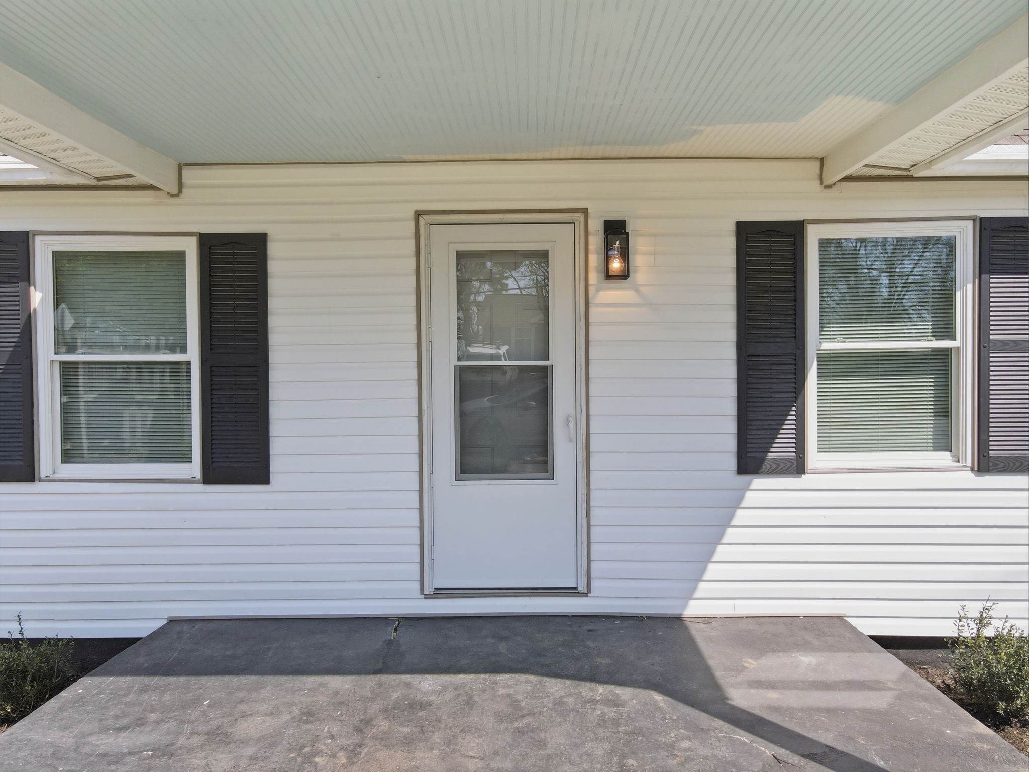 319 E 17th St, Columbia, TN 38401