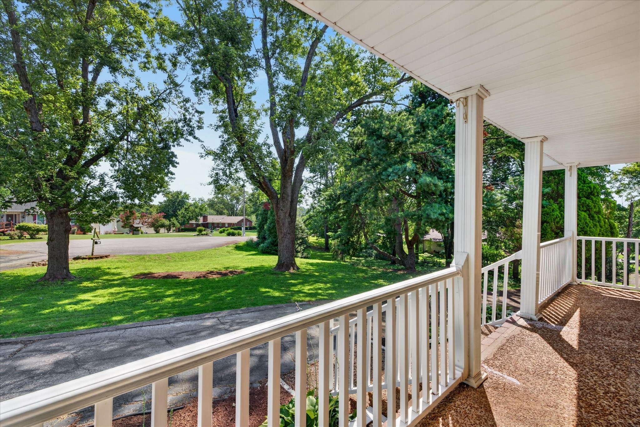 1105 Browndale Ct, Nashville, TN 37207
