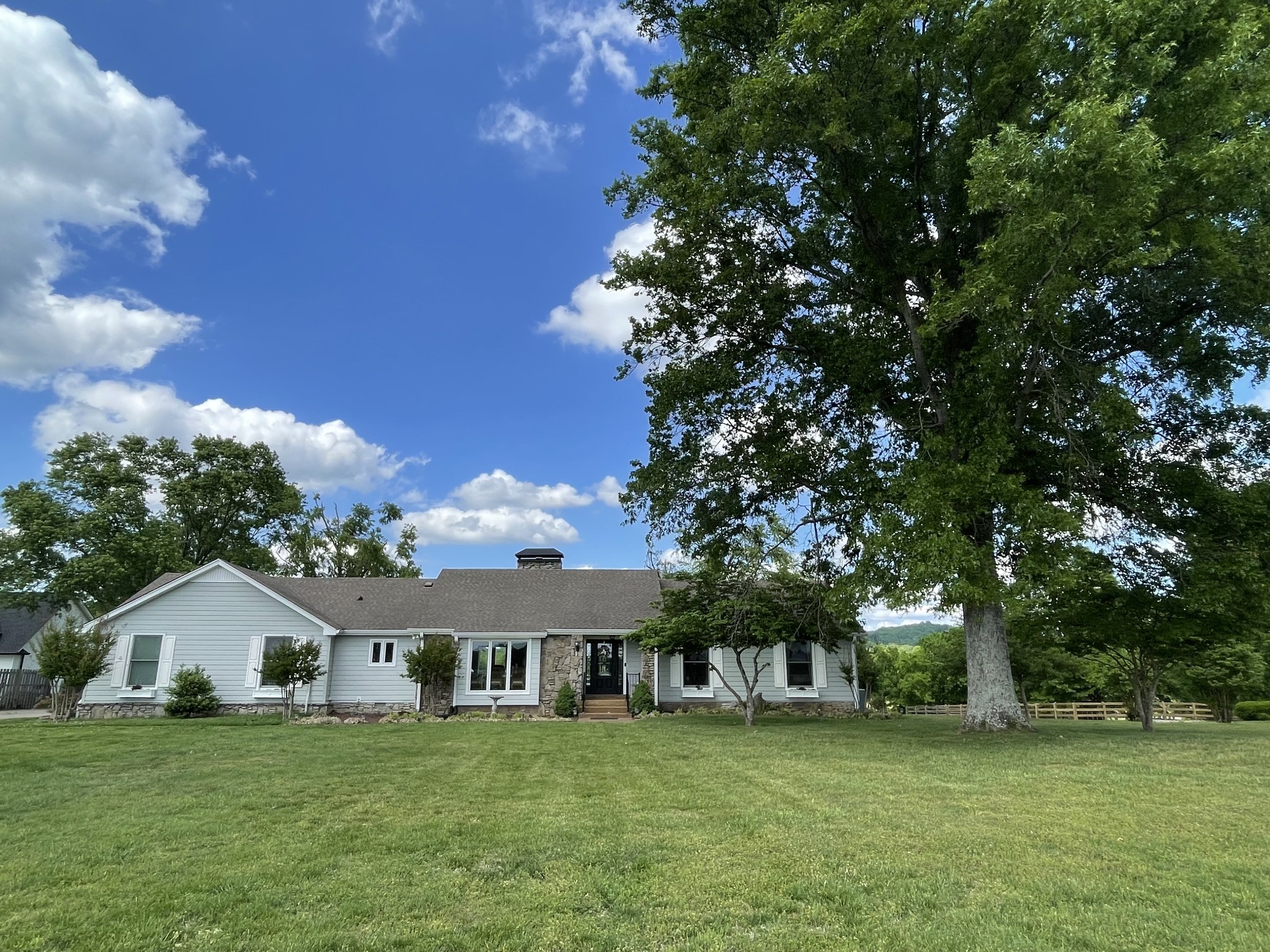 1610 Stop 30 Rd, Hendersonville, TN 37075