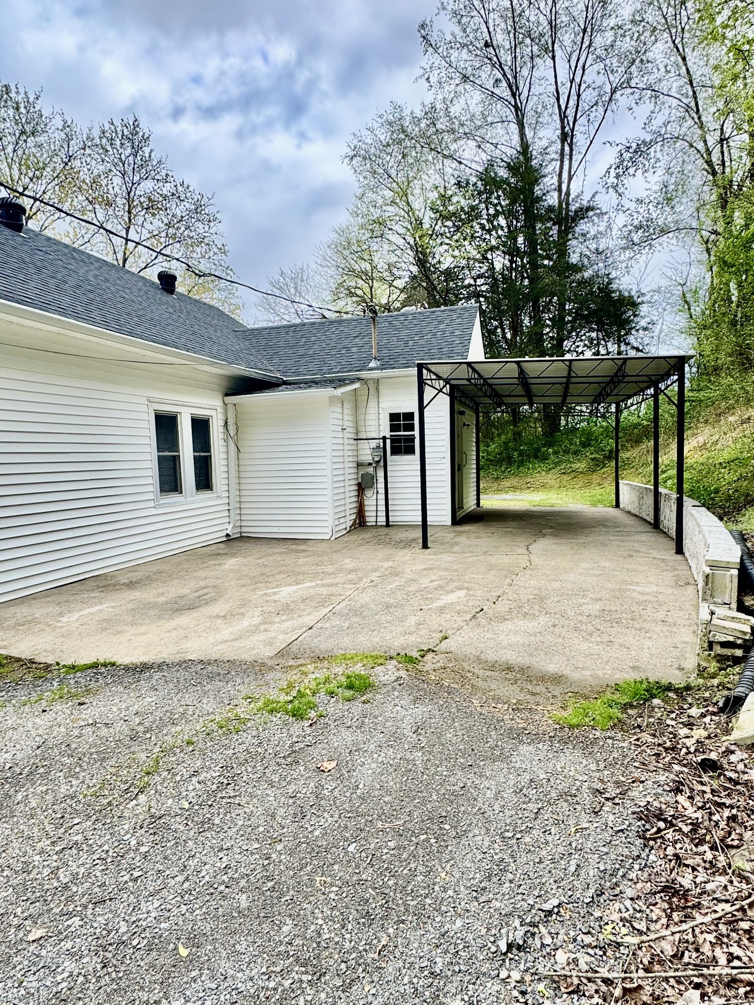 260 Defeated Creek Hwy, Carthage, TN 37030