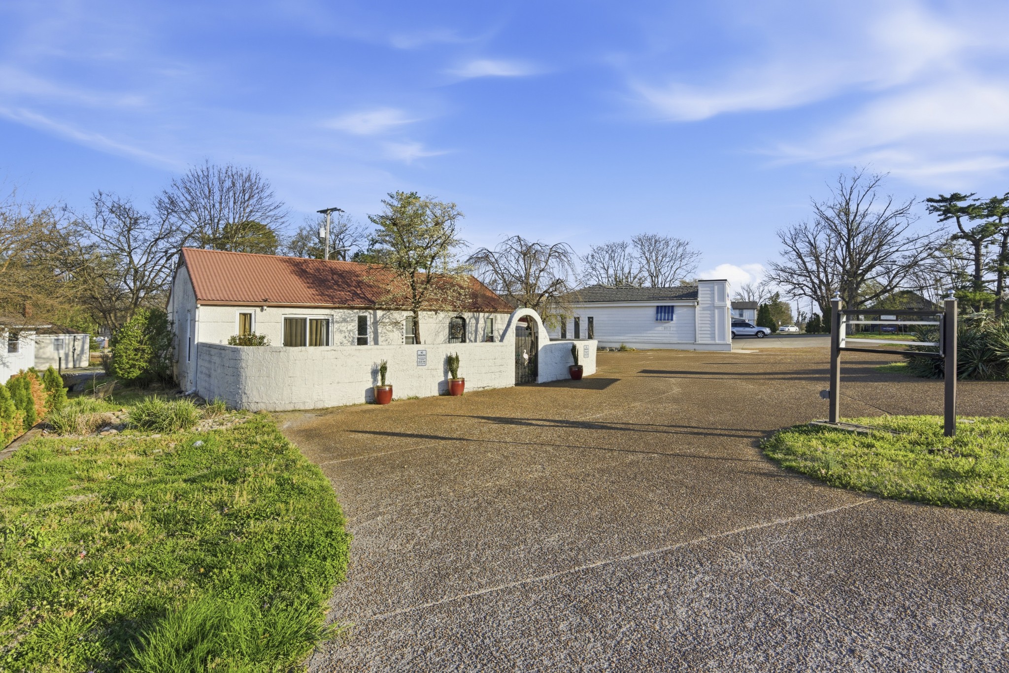 2831 Columbine Pl, Nashville, TN 37204