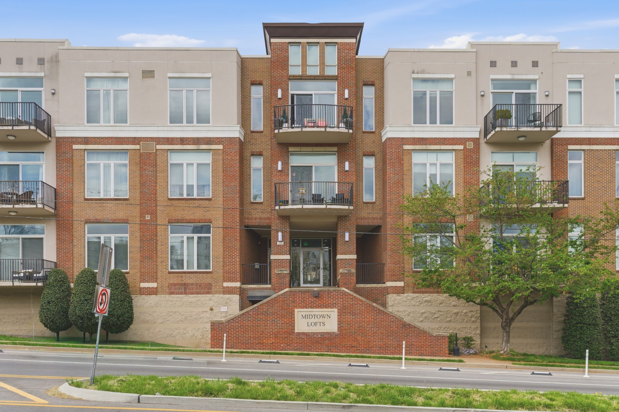 205 31st Ave N #305, Nashville, TN 37203