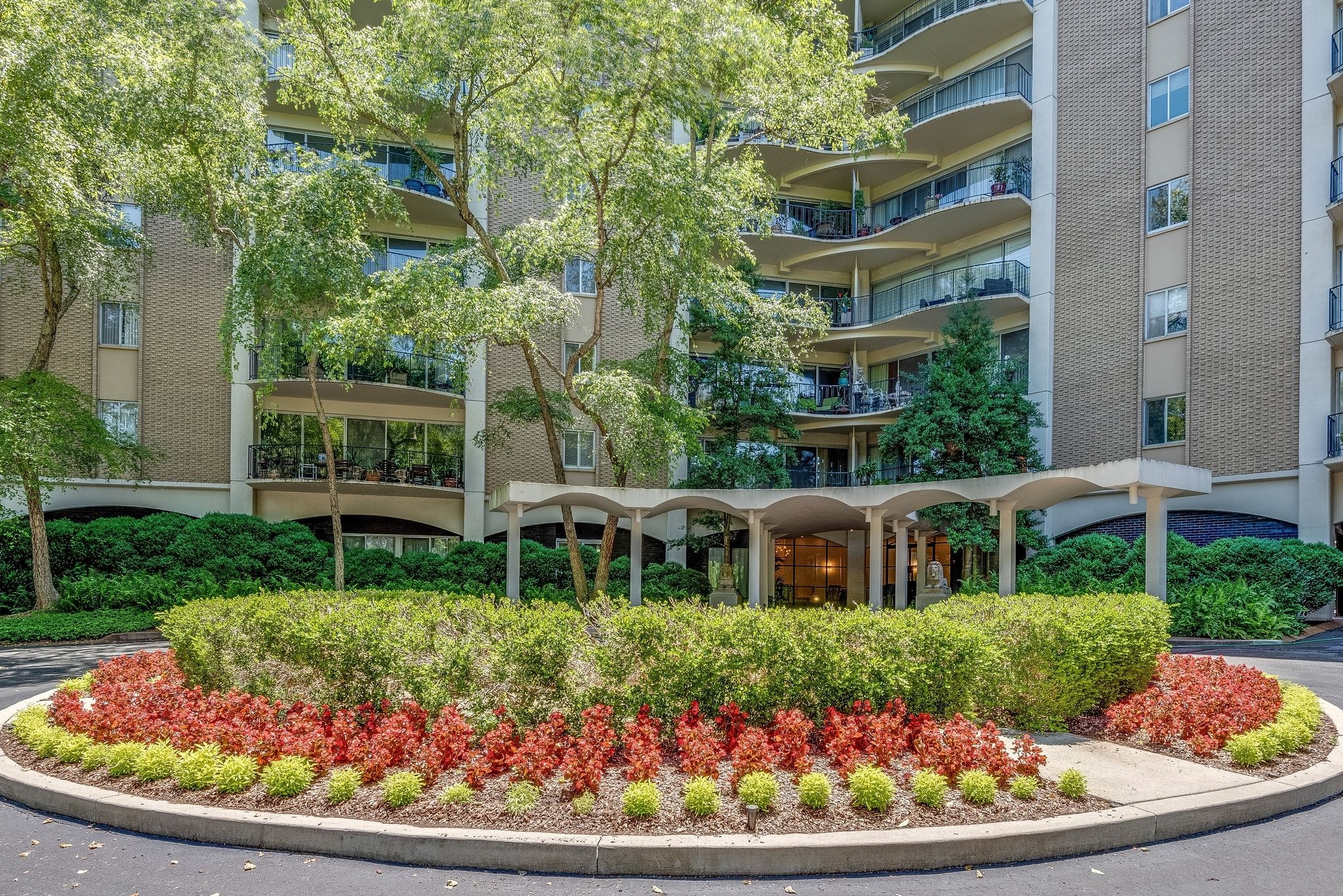 4215 Harding Pike #402, Nashville, TN 37205