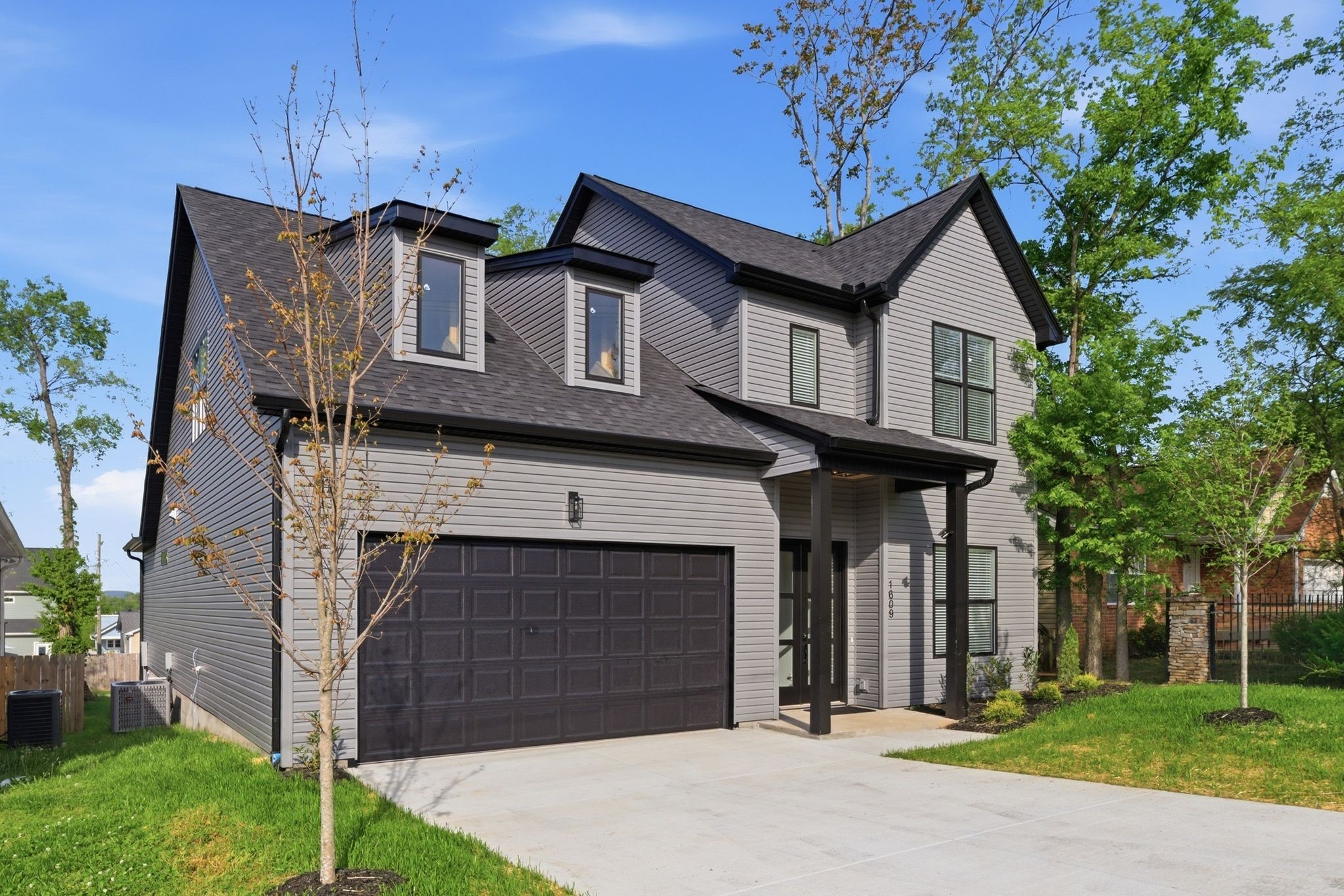 1609 21st Ave N, Nashville, TN 37208
