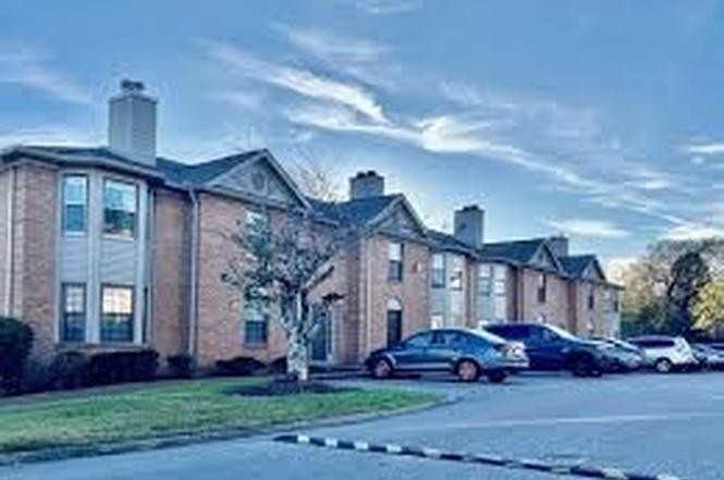 211 Ellington Pl #211, Madison, TN 37115