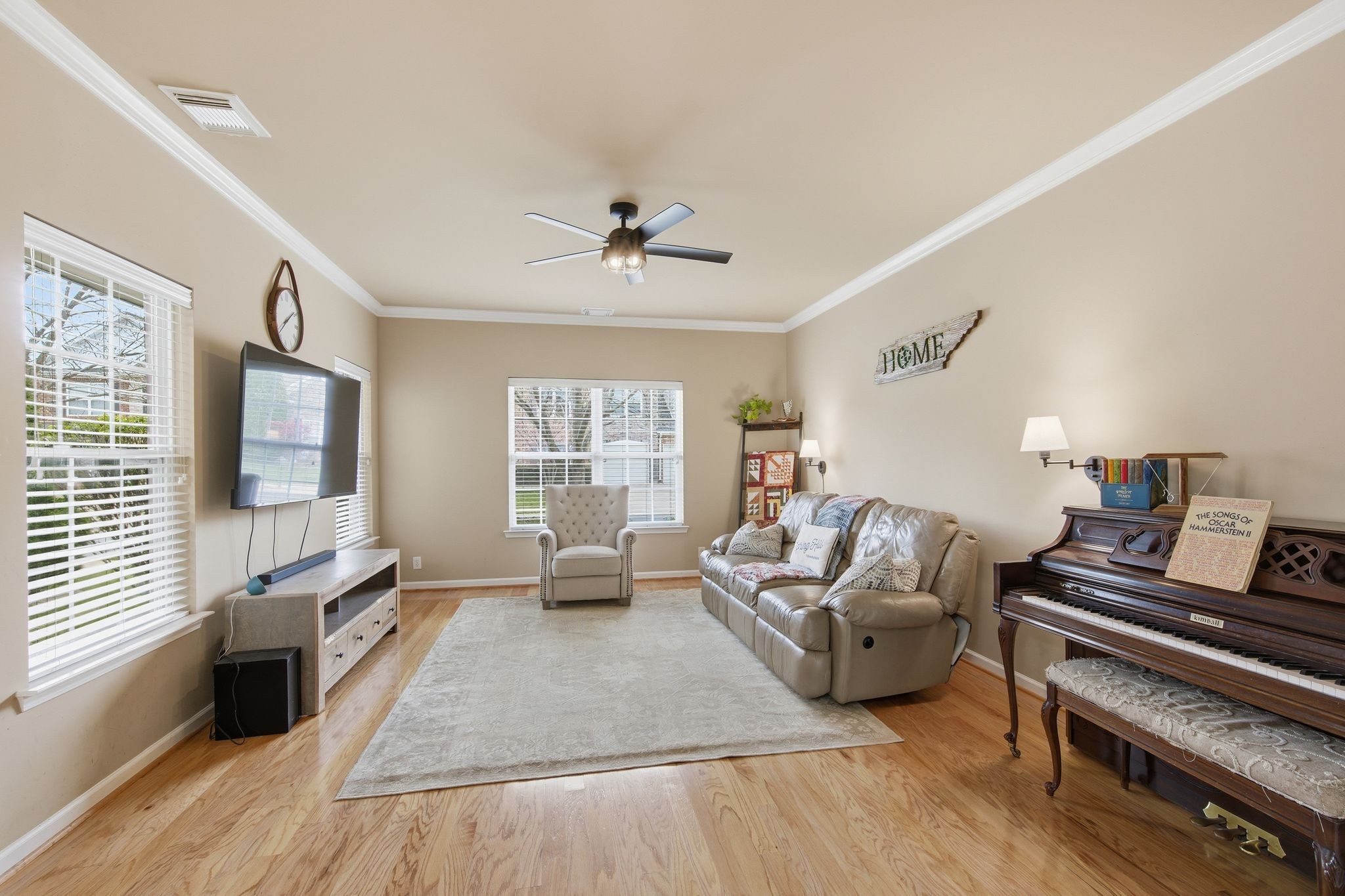 3027 Auld Tatty Dr, Spring Hill, TN 37174