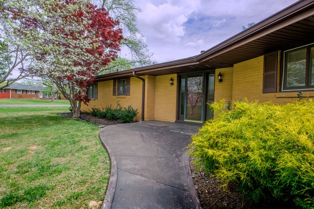 1213 Mayes Dr, Greenbrier, TN 37073