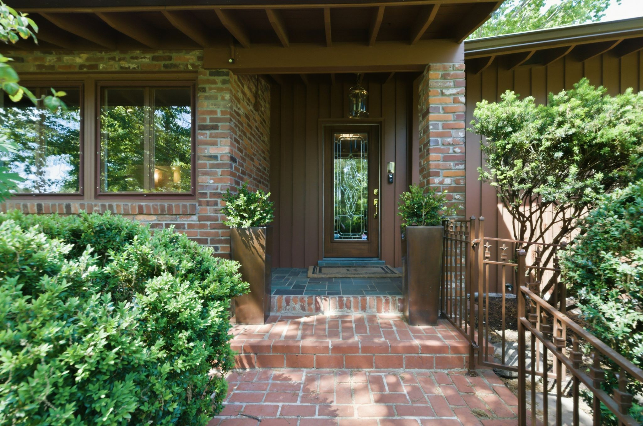 6002 Hickory Valley Rd, Nashville, TN 37205