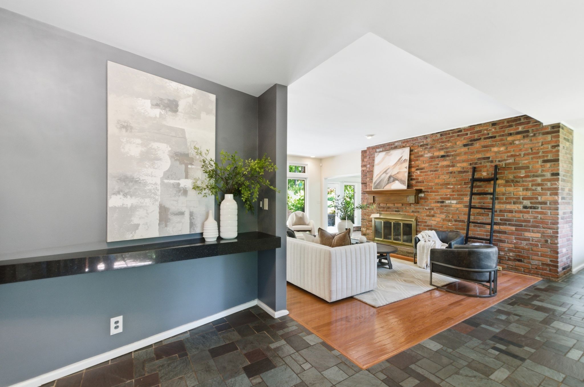 6002 Hickory Valley Rd, Nashville, TN 37205