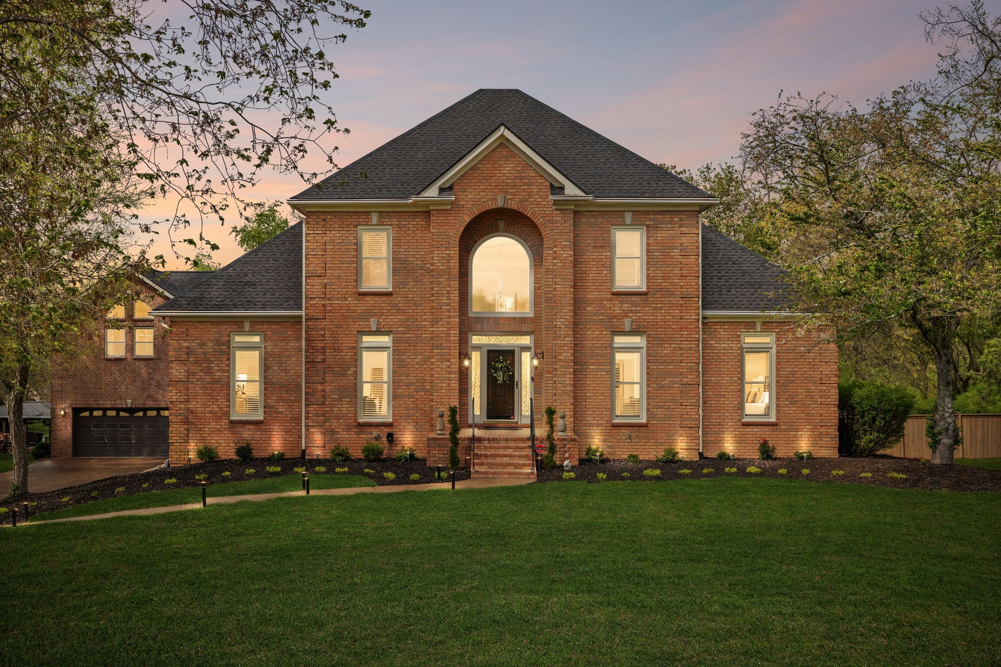 1018 Heritage Woods Dr, Hendersonville, TN 37075