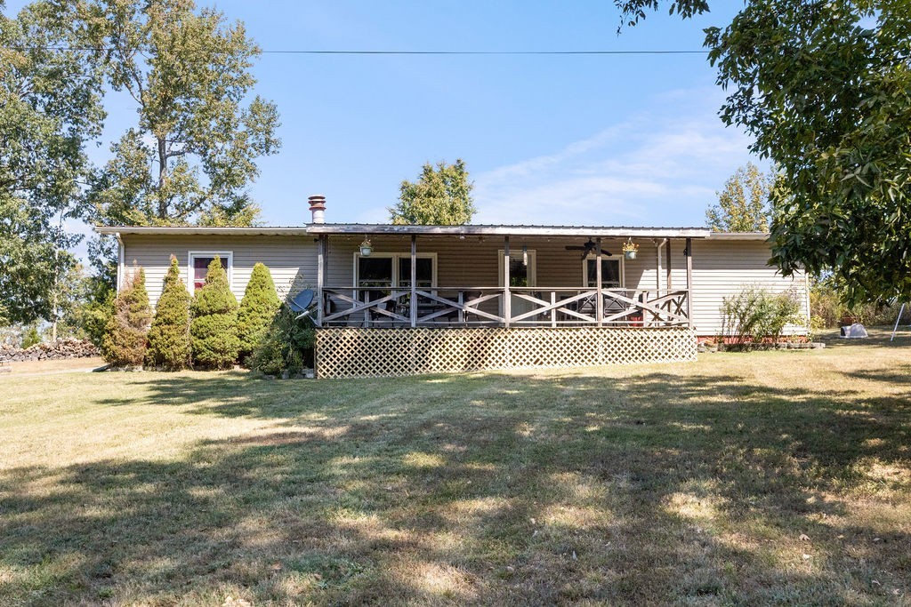 6184 Dewey Carr Rd, Bethpage, TN 37022