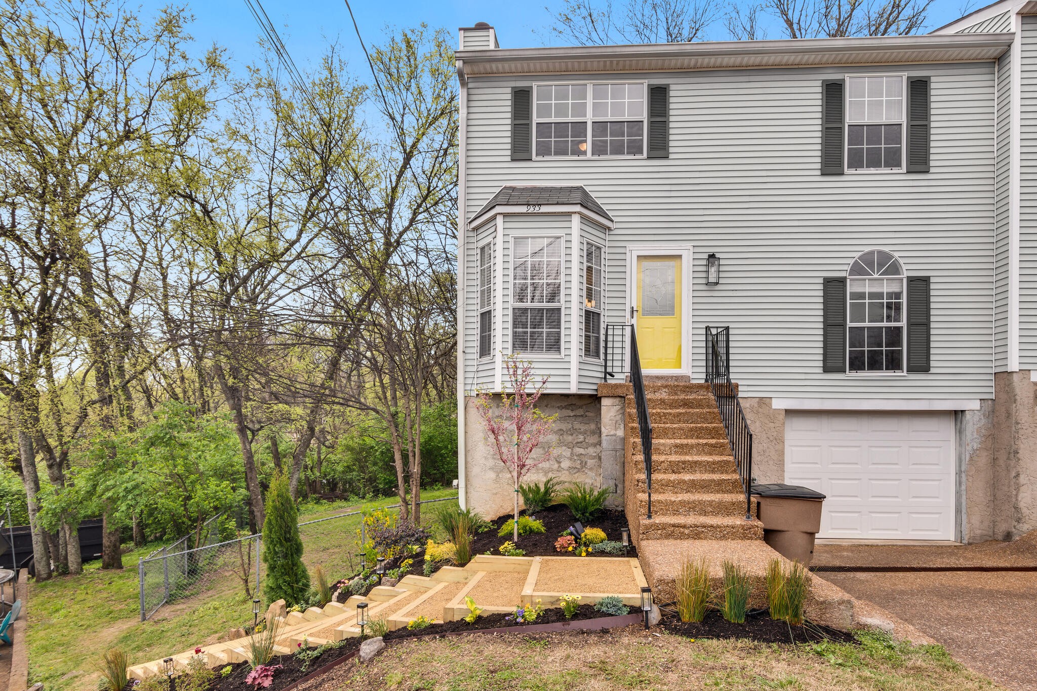 933 Ilawood Dr, Nashville, TN 37211