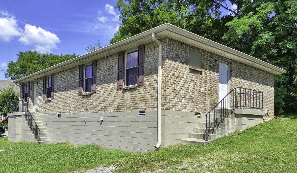212 Jay Dr, Nashville, TN 37210