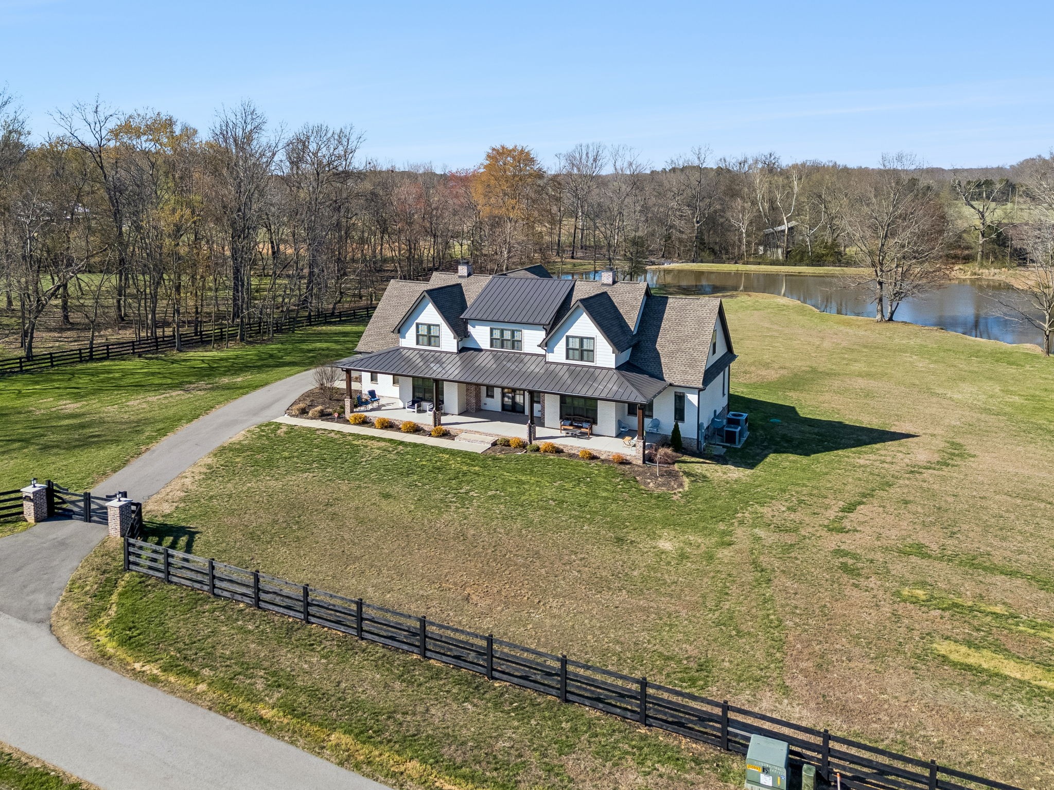 4900 Charles Dorris Rd, Springfield, TN 37172