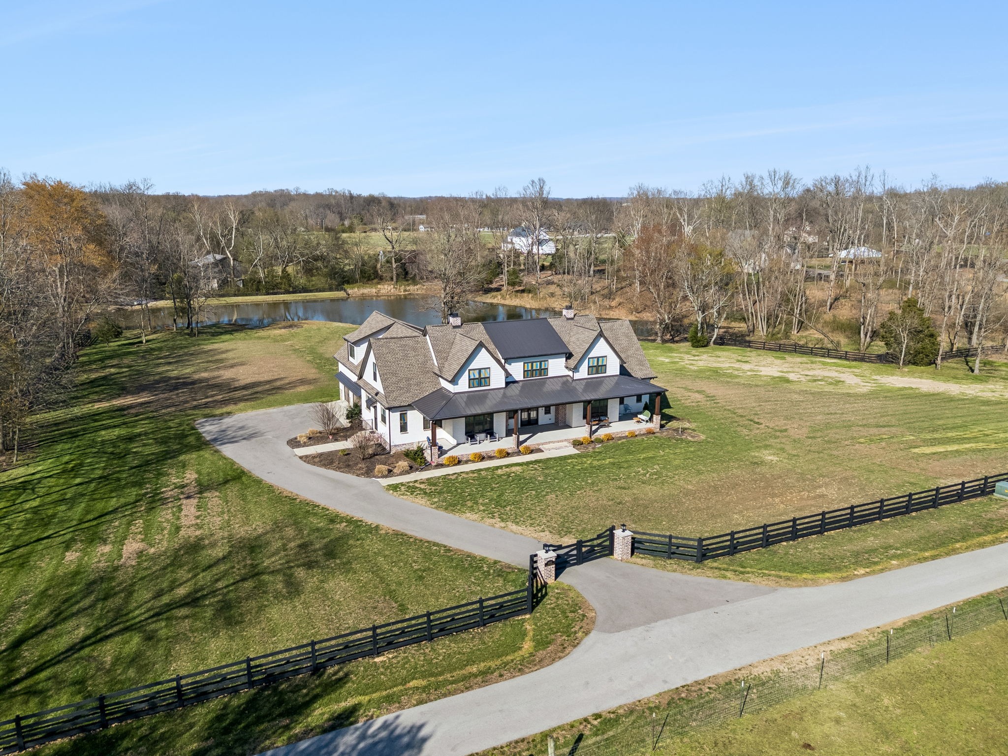 4900 Charles Dorris Rd, Springfield, TN 37172